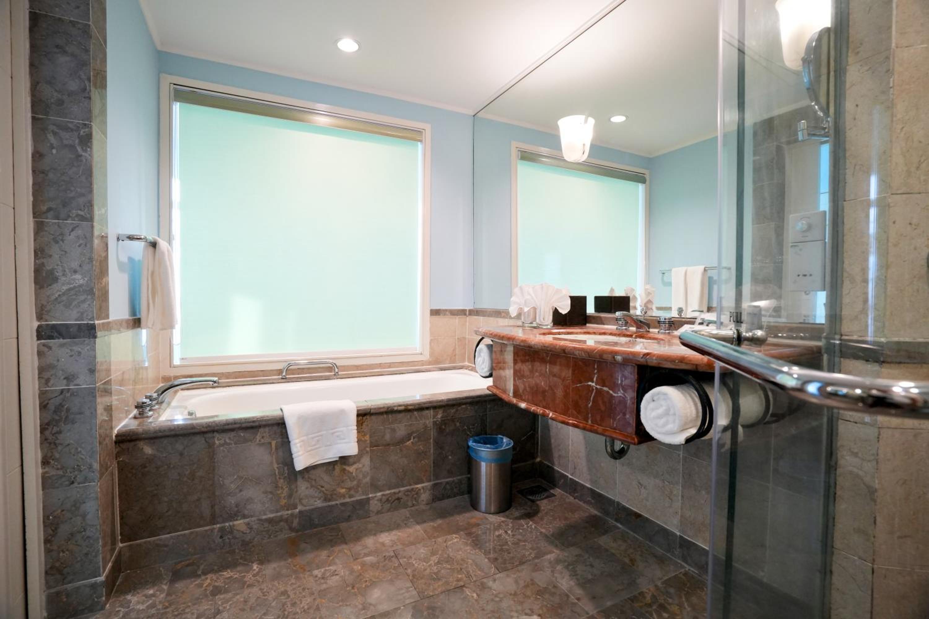 Executive Seaview King Room