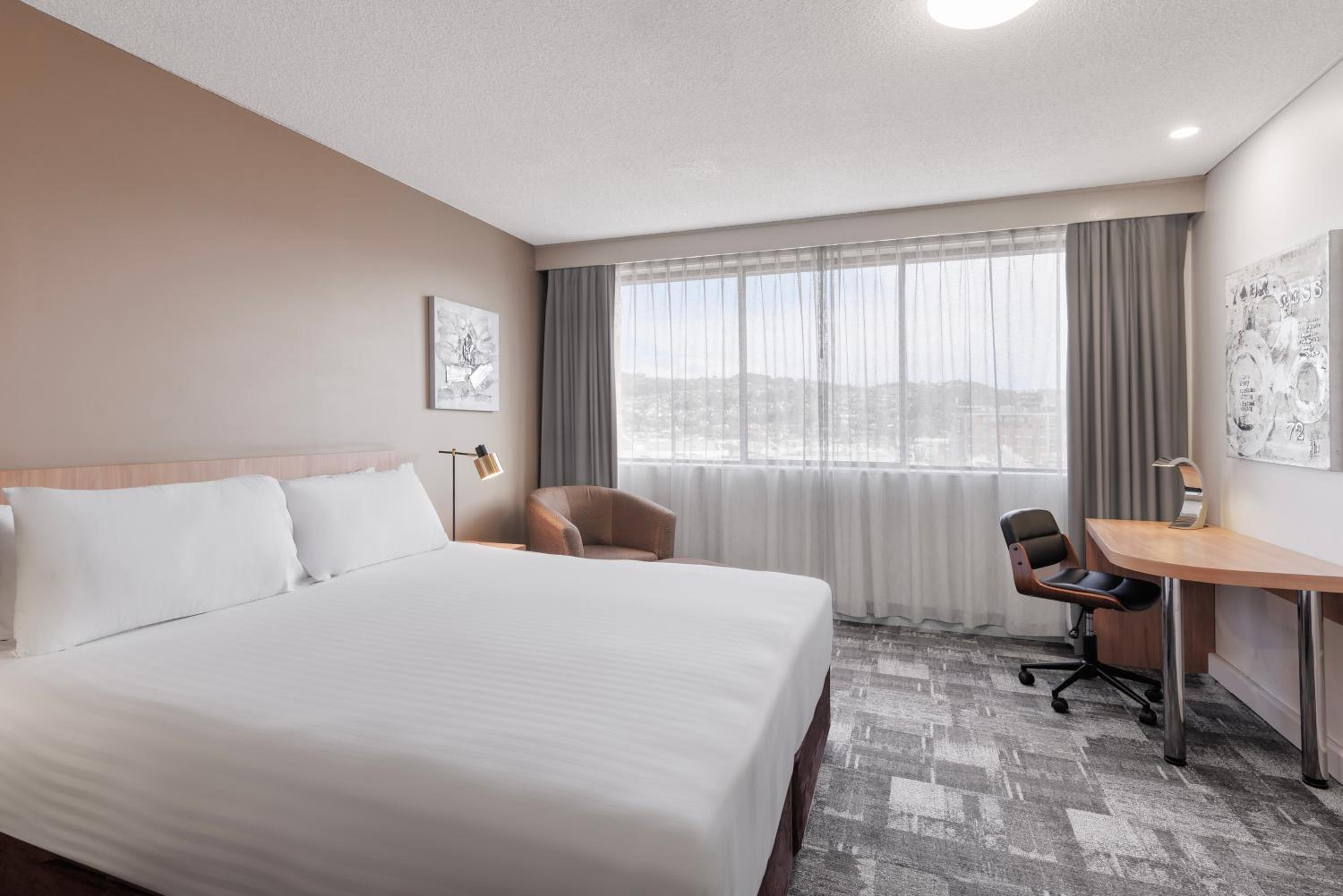 Executive Suite - Photo 1