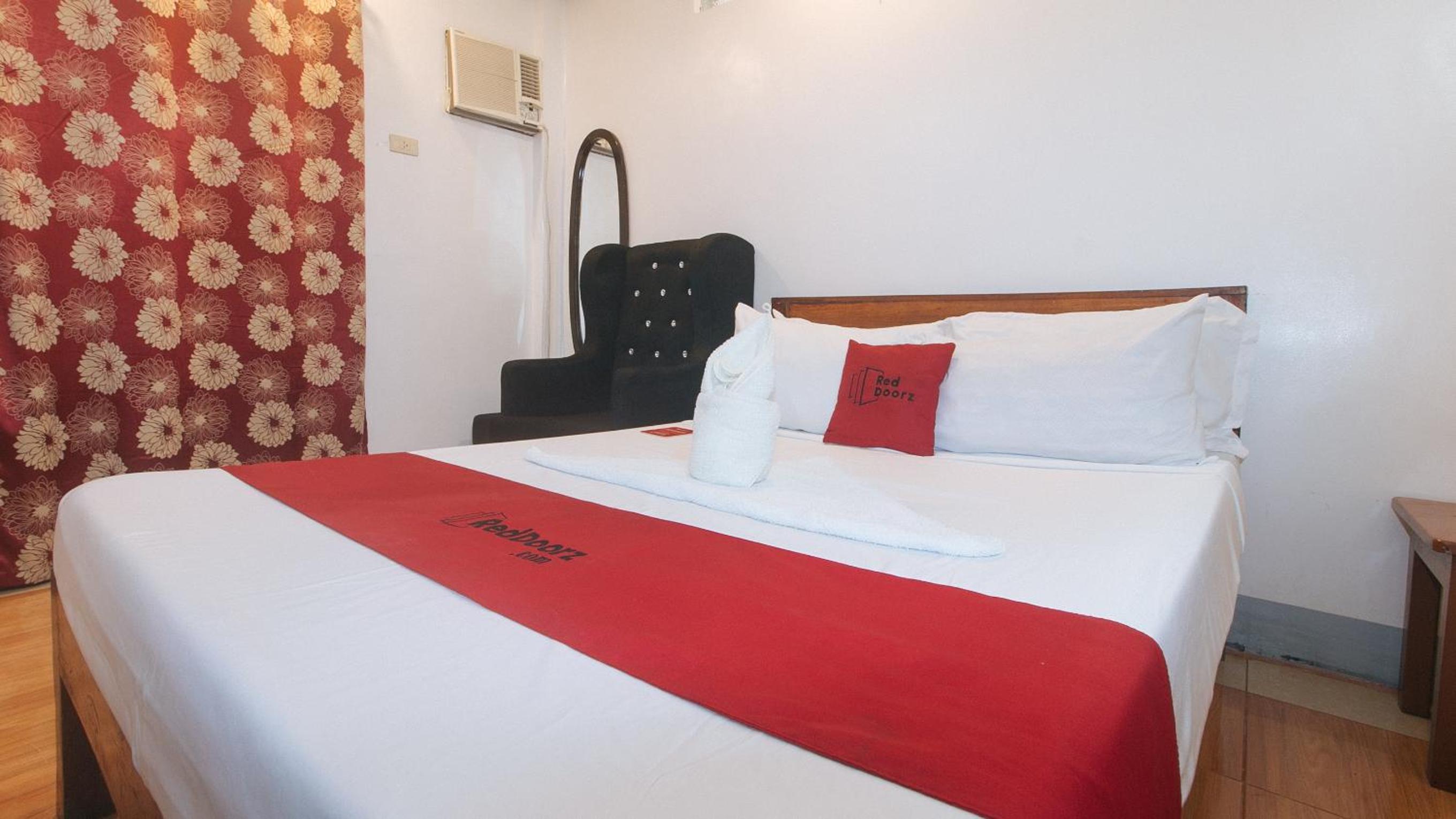 Double Room - Photo 5