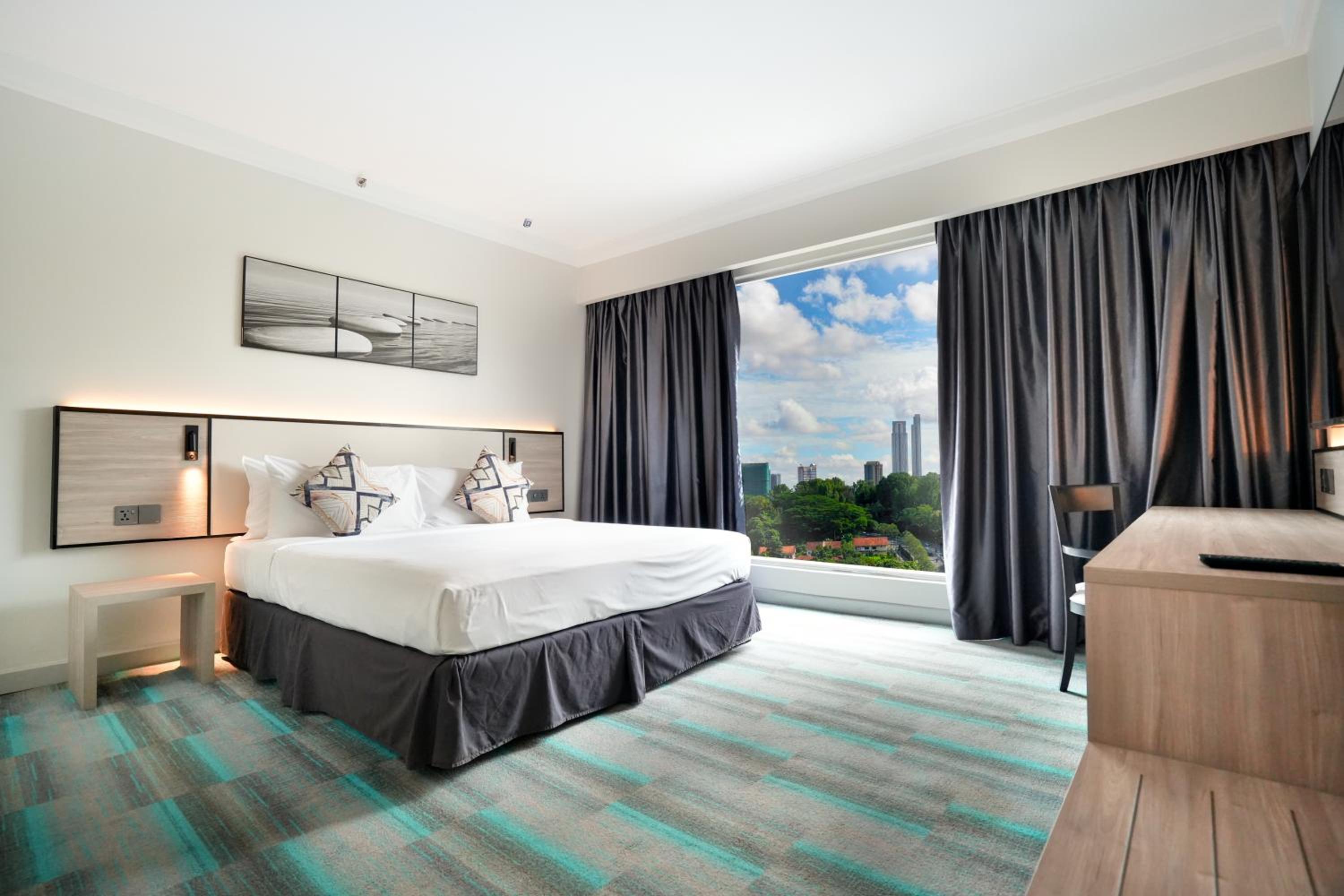 Deluxe City View King(Newly Renovated)