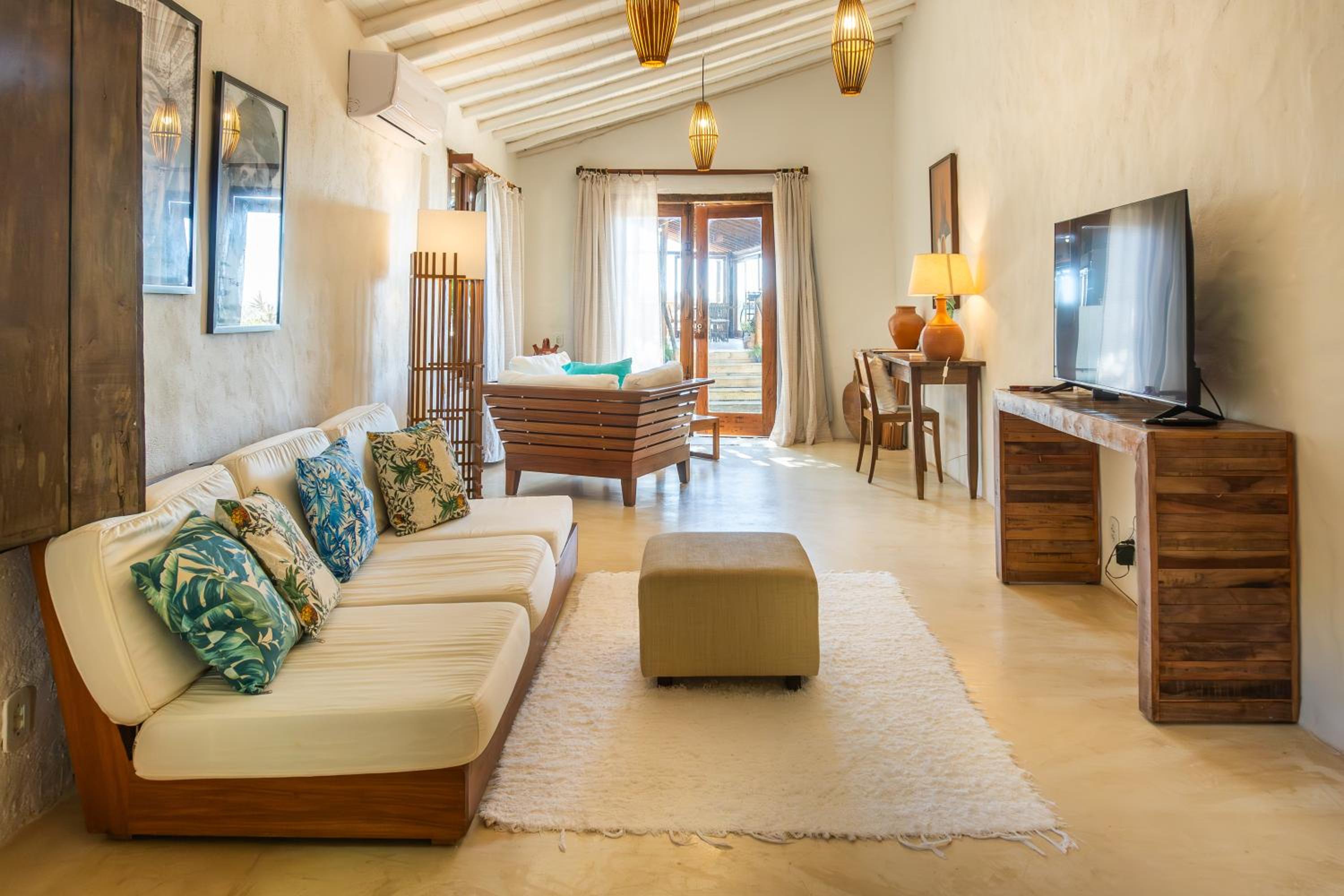 Deluxe Suite with Spa Bath