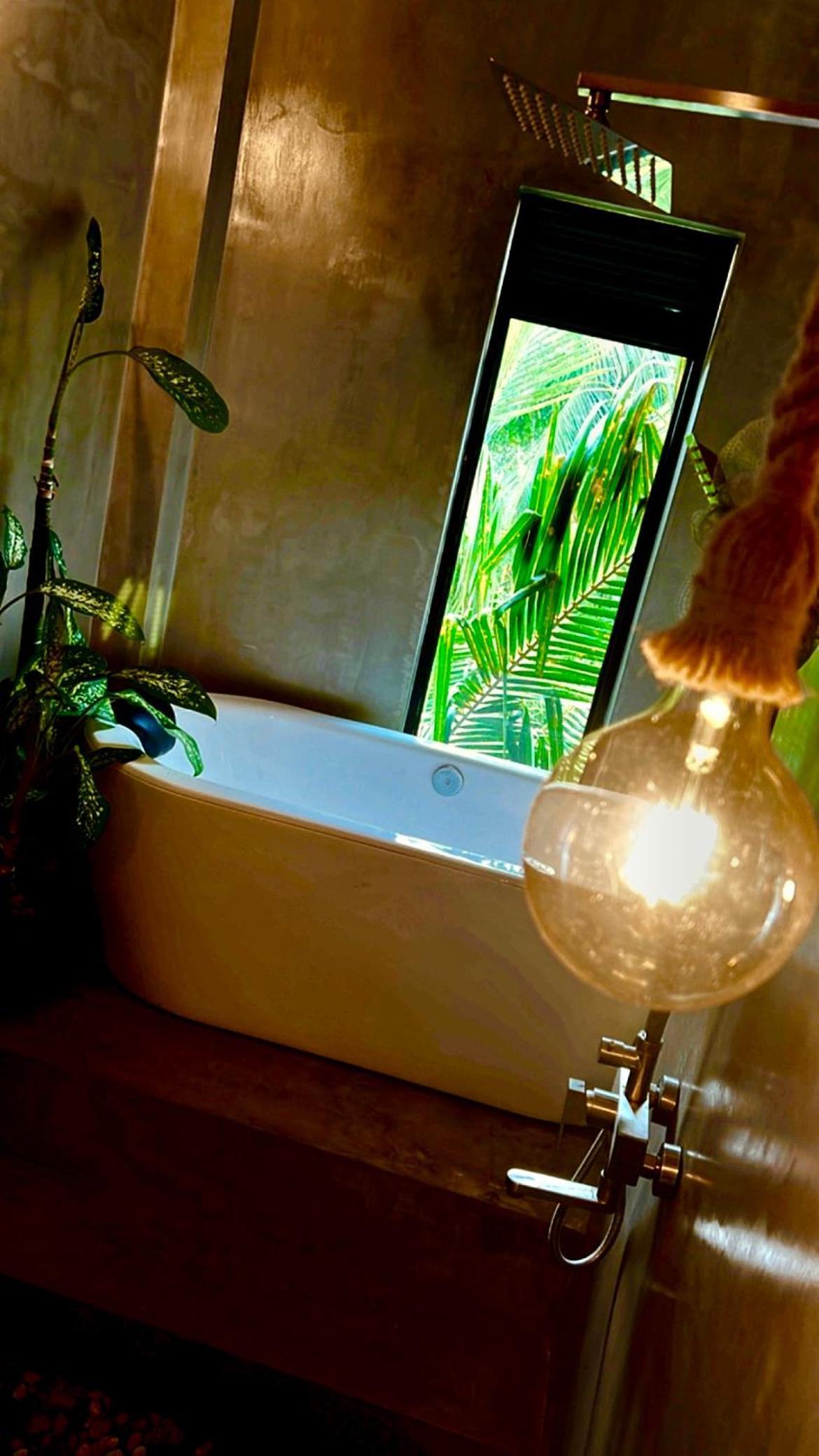 Deluxe Double Room with Shower photo 3