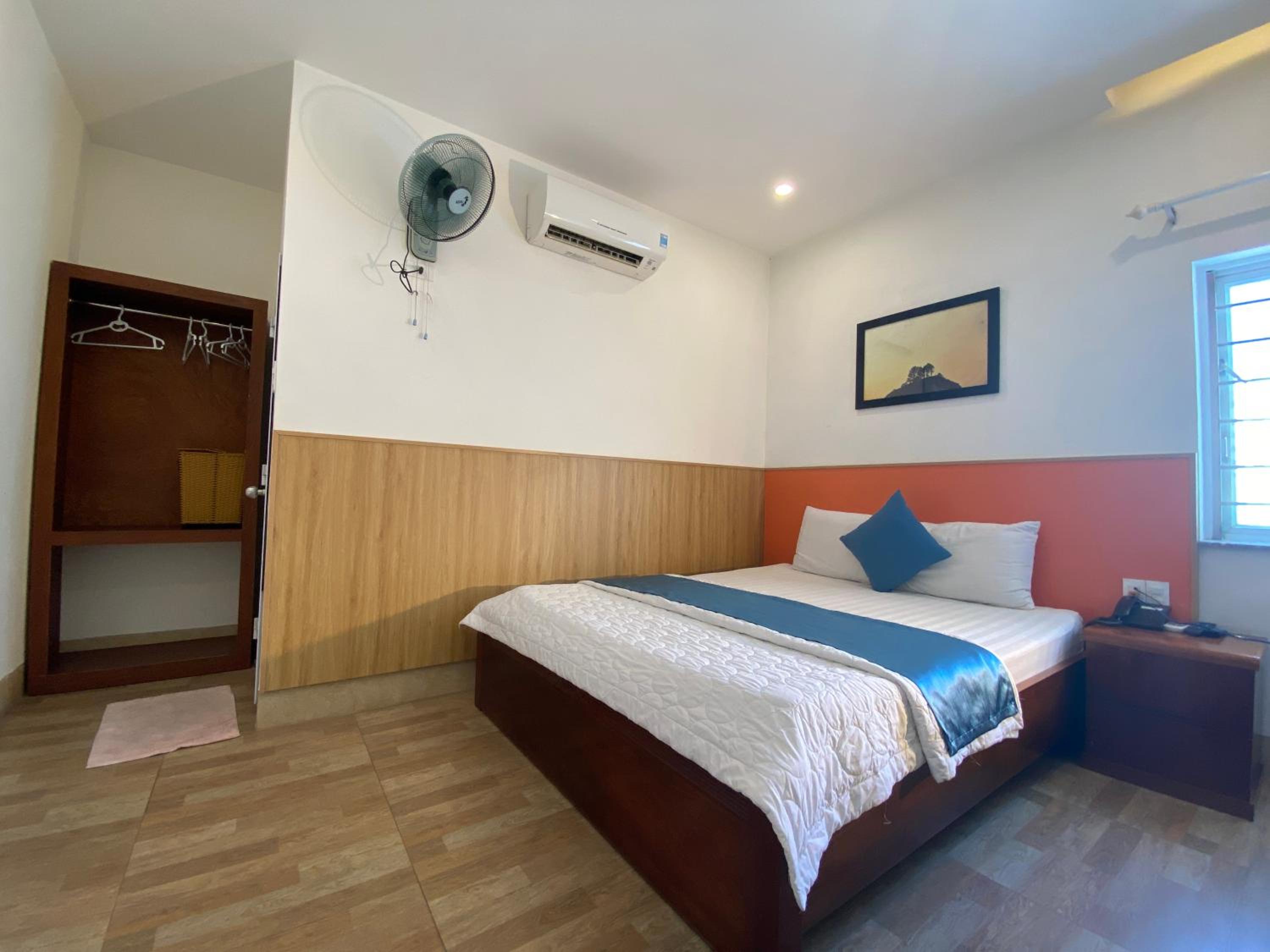 King Room with Mountain View