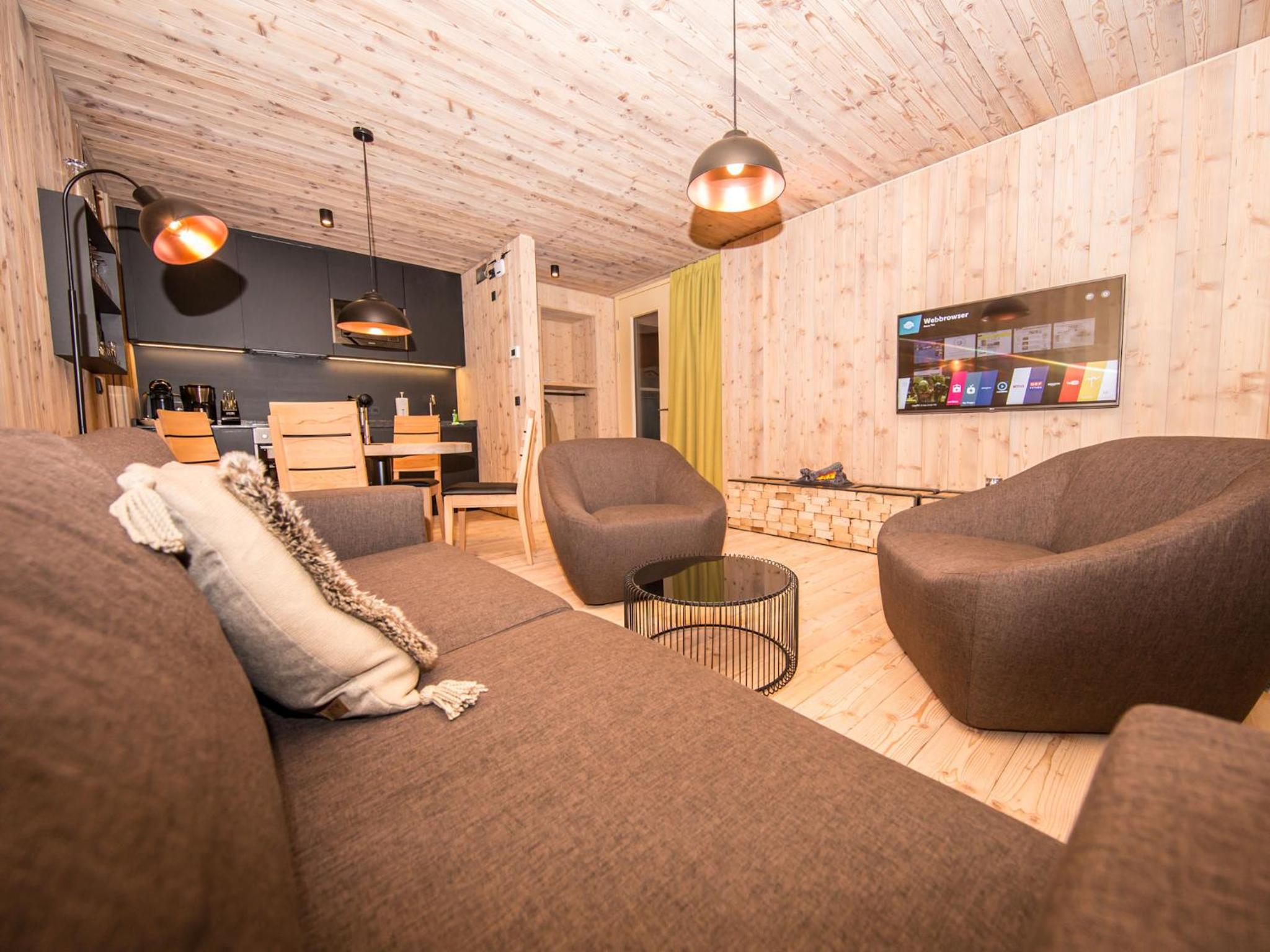 One-Bedroom Apartment with Terrace photo 1