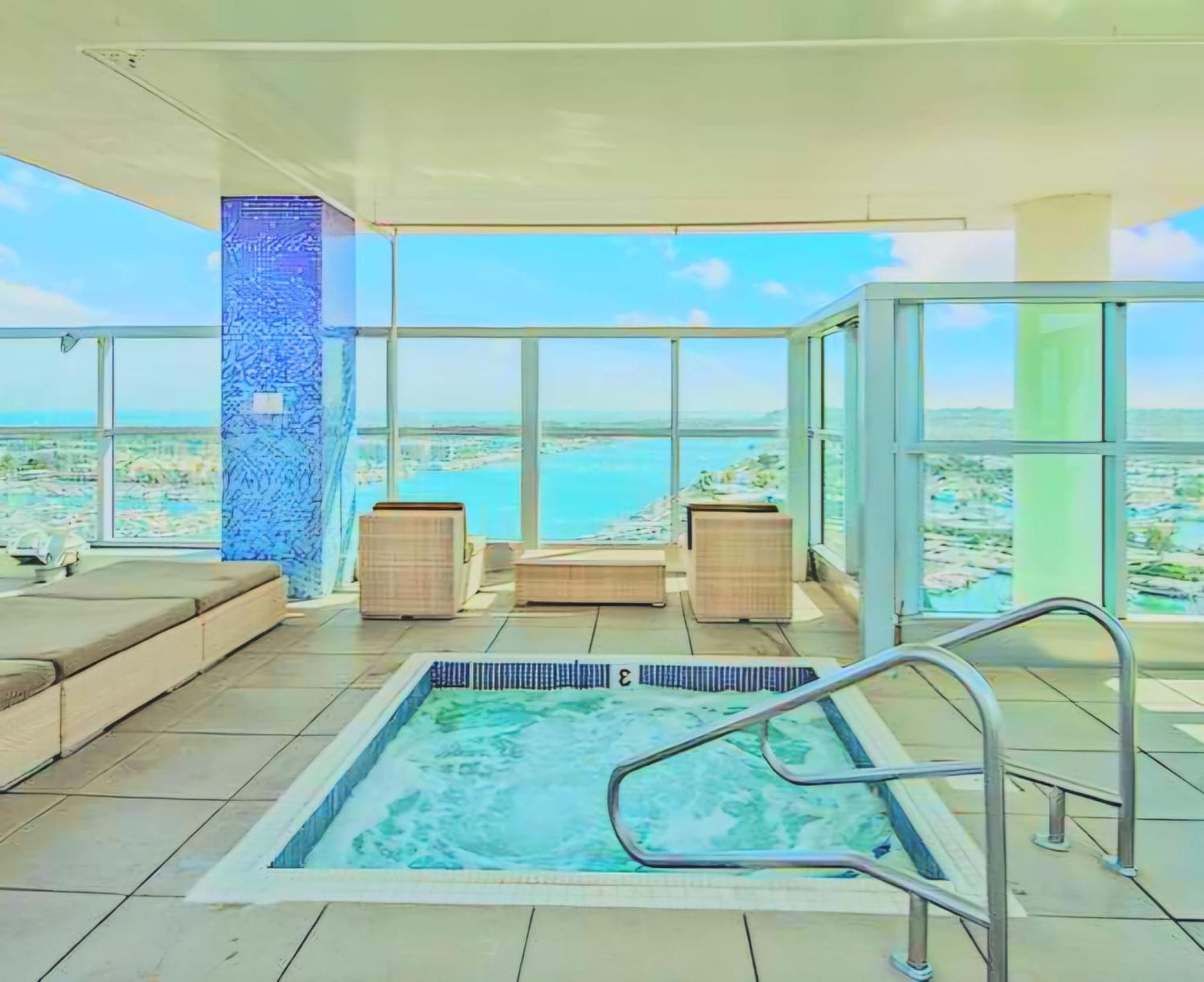 Deluxe One-Bedroom Apartment With Ocean View