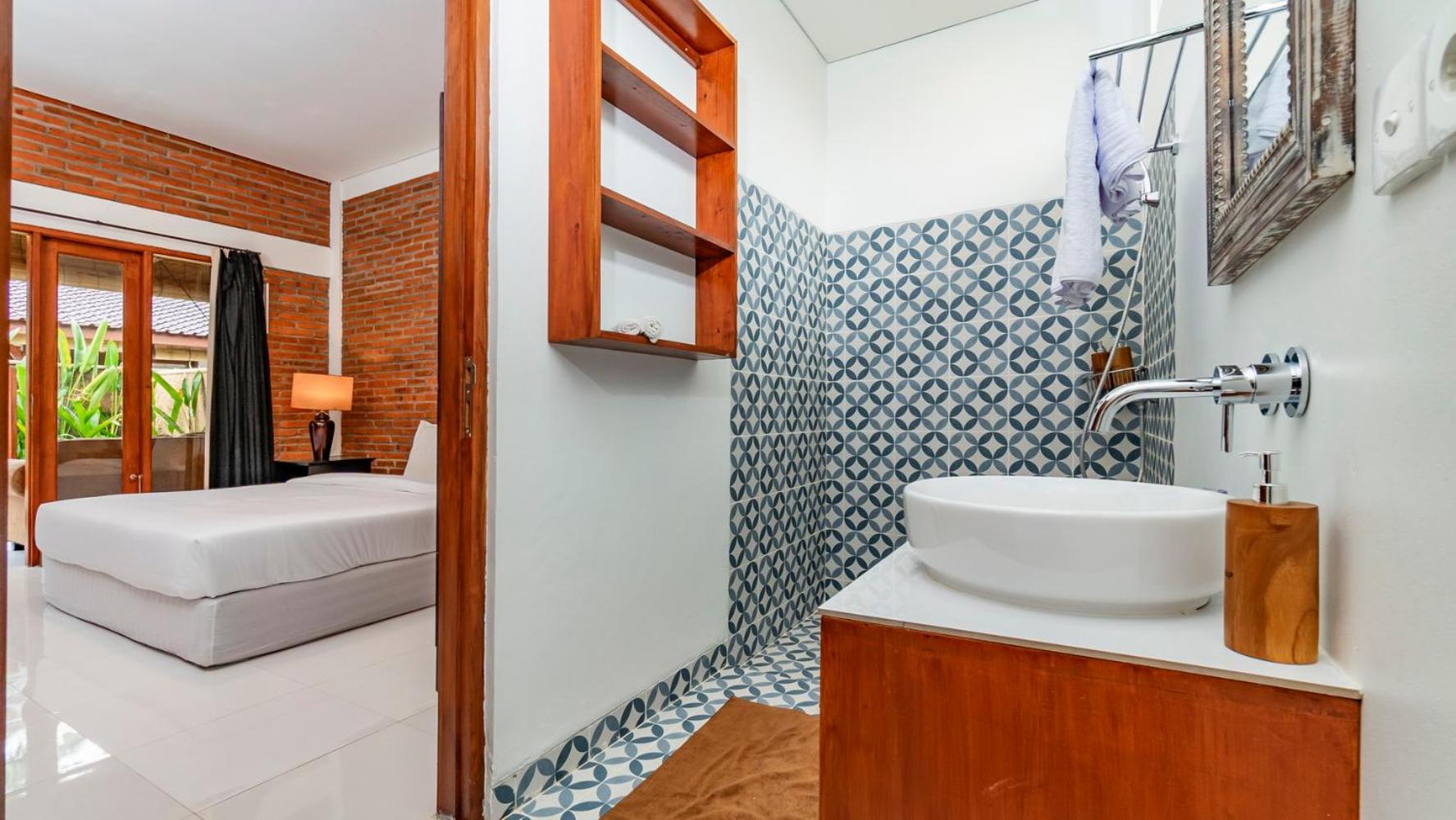 Two-Bedroom Villa - Photo 4