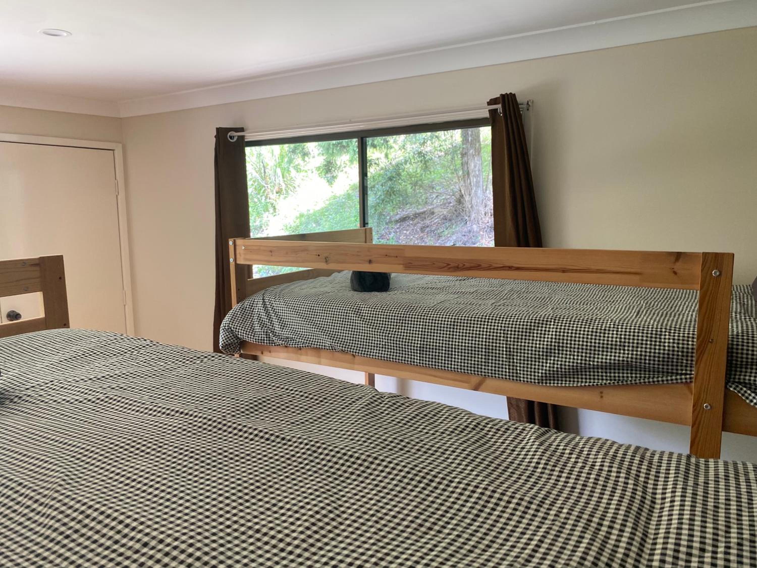 Two-Bedroom Apartment with Balcony photo 3