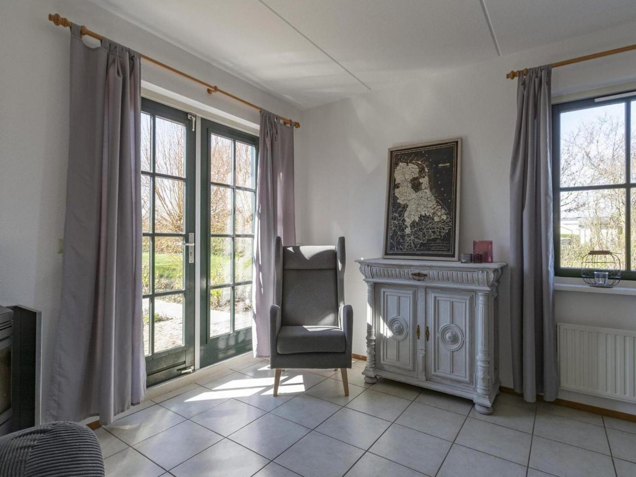 Three-Bedroom Villa photo 3