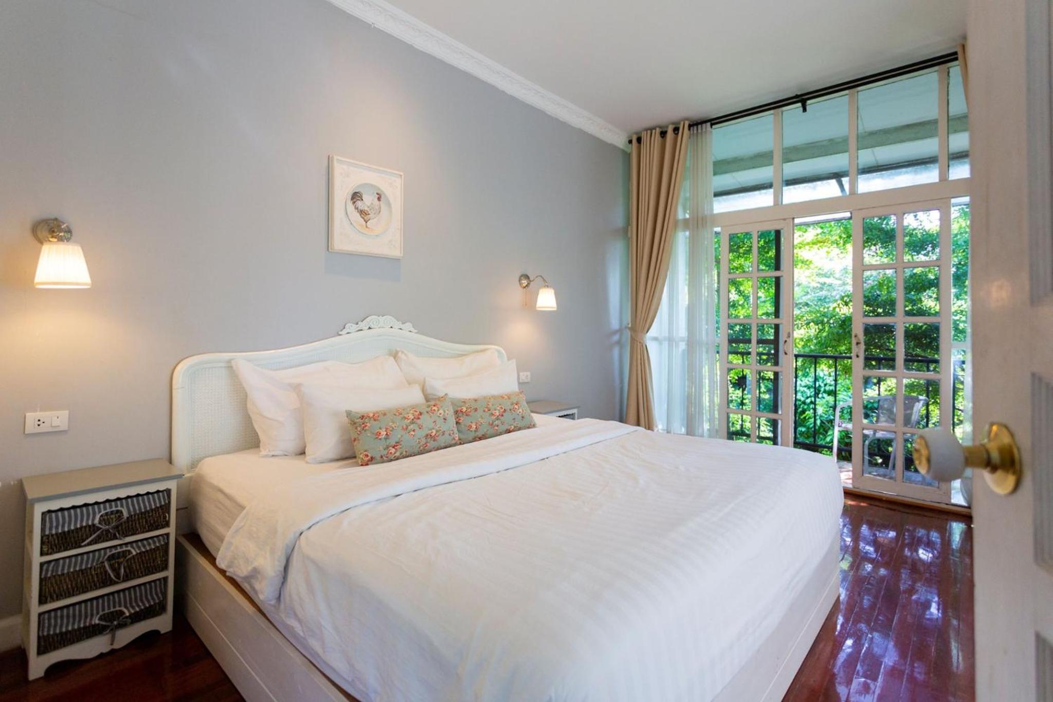 King Suite with Balcony