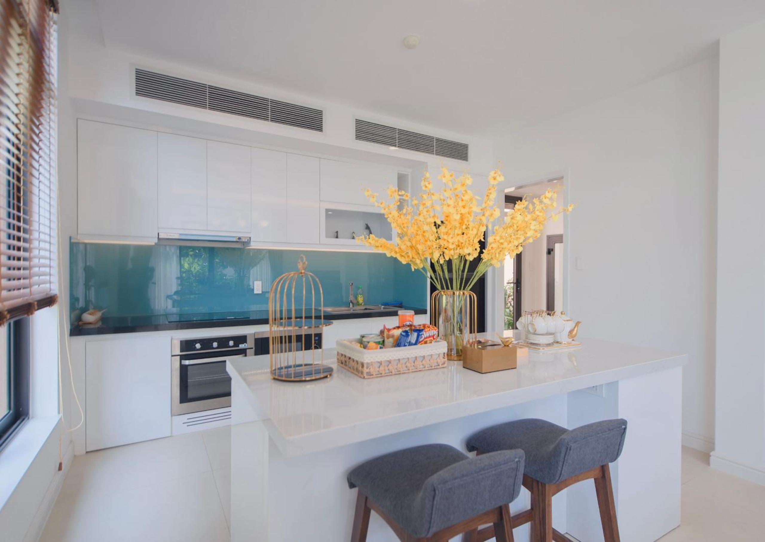 Three-Bedroom Villa with Private Pool - Photo 10