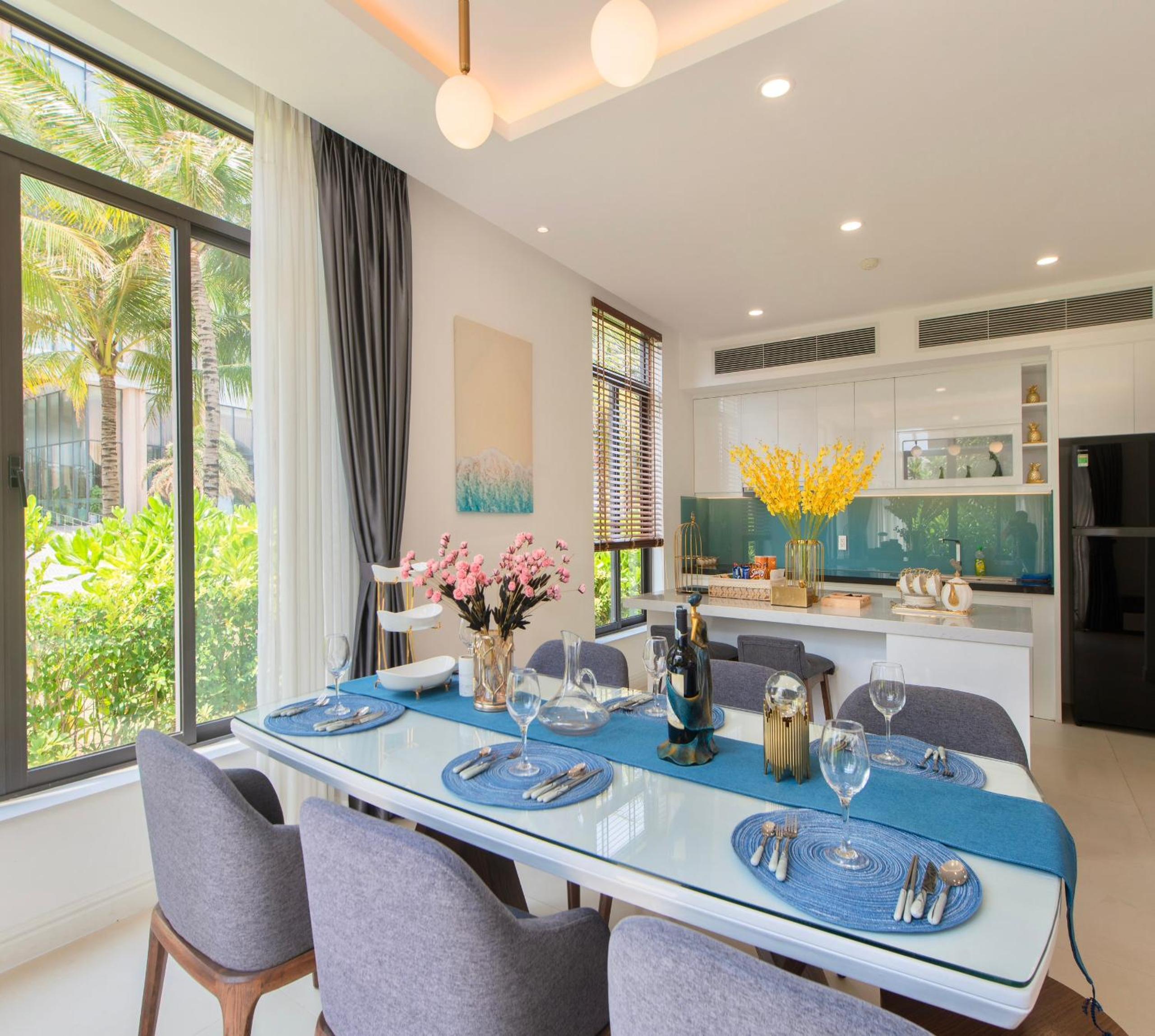 Three-Bedroom Villa with Private Pool - Photo 11