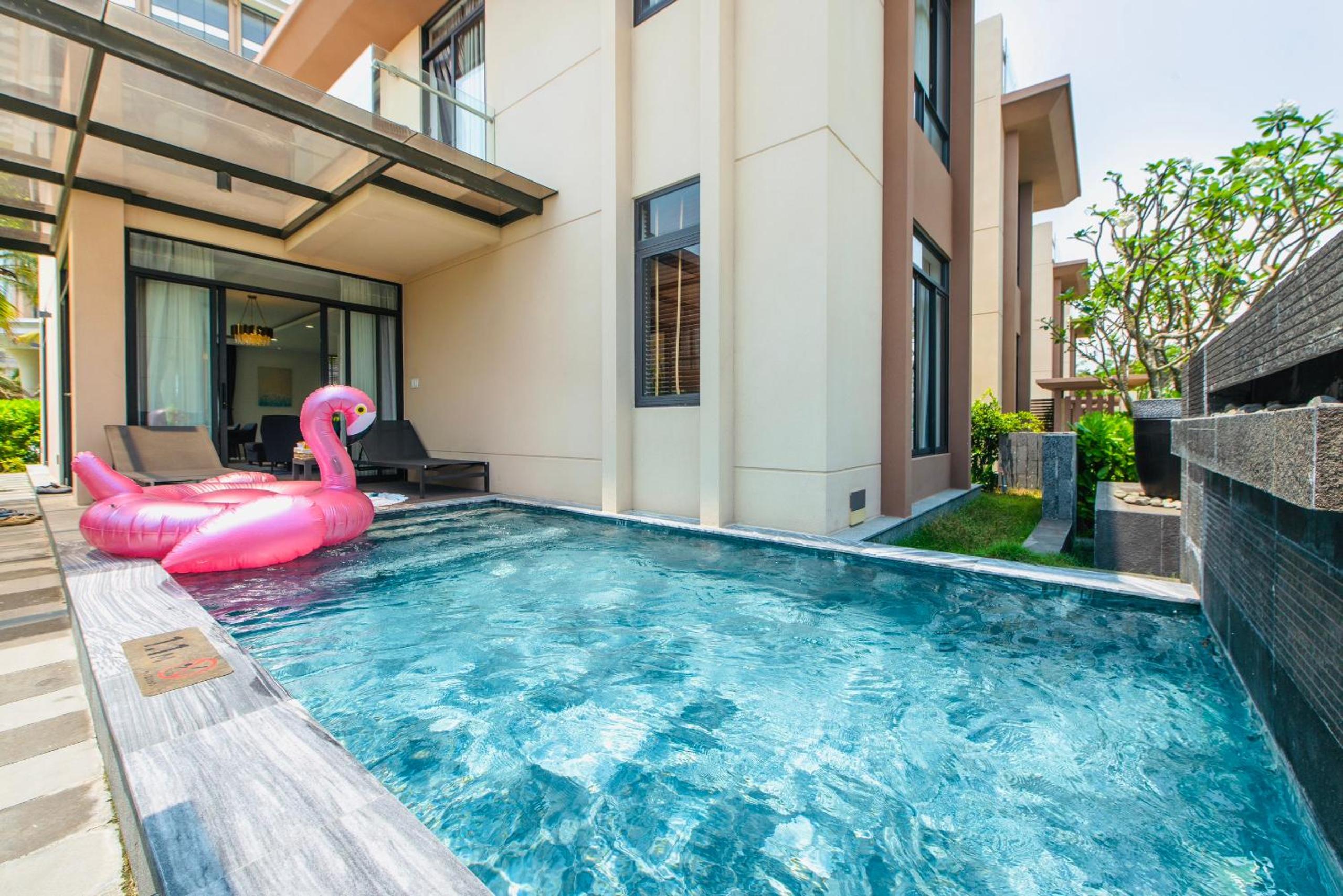 Three-Bedroom Villa with Private Pool - Photo 13