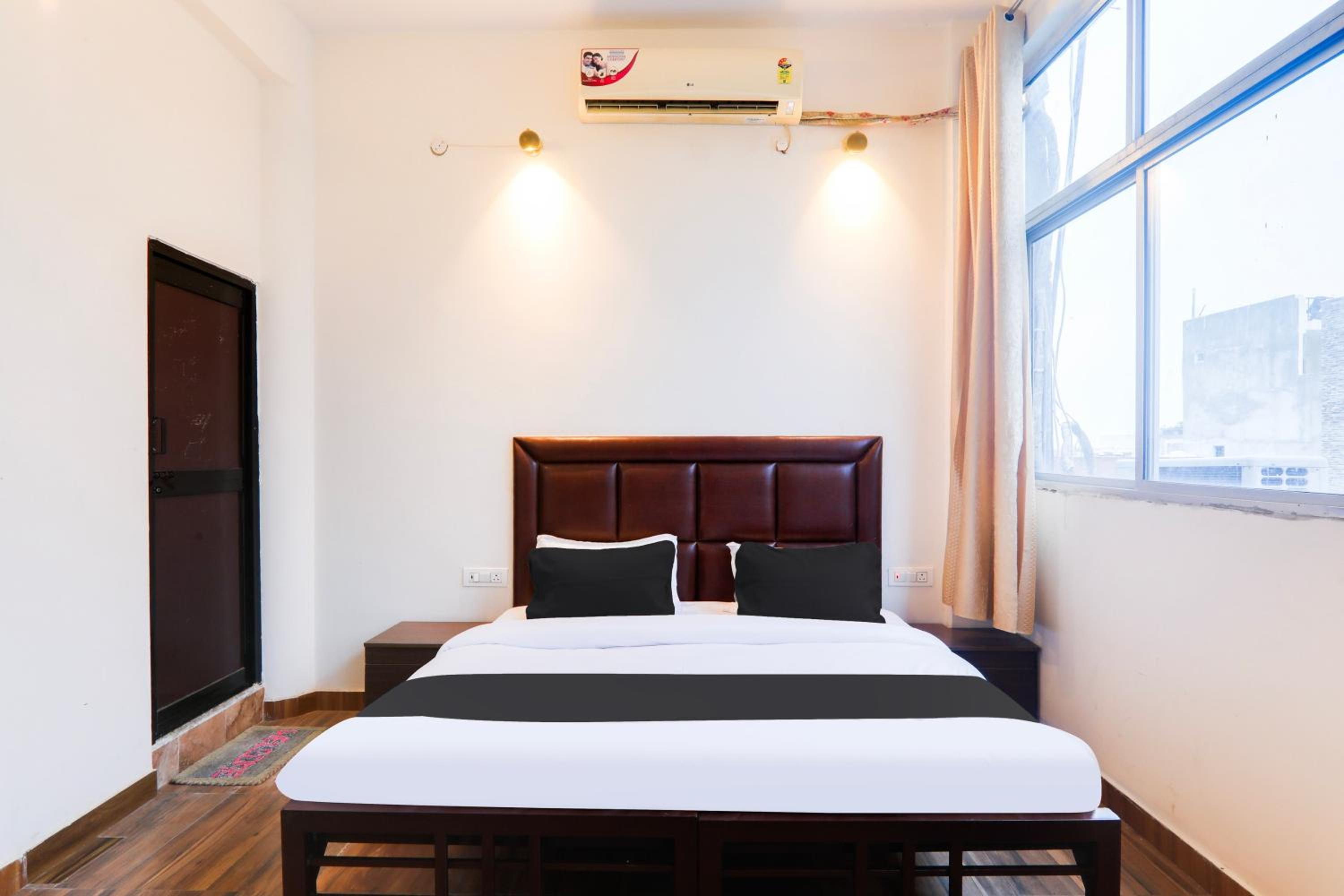 Classic Triple Room photo 1