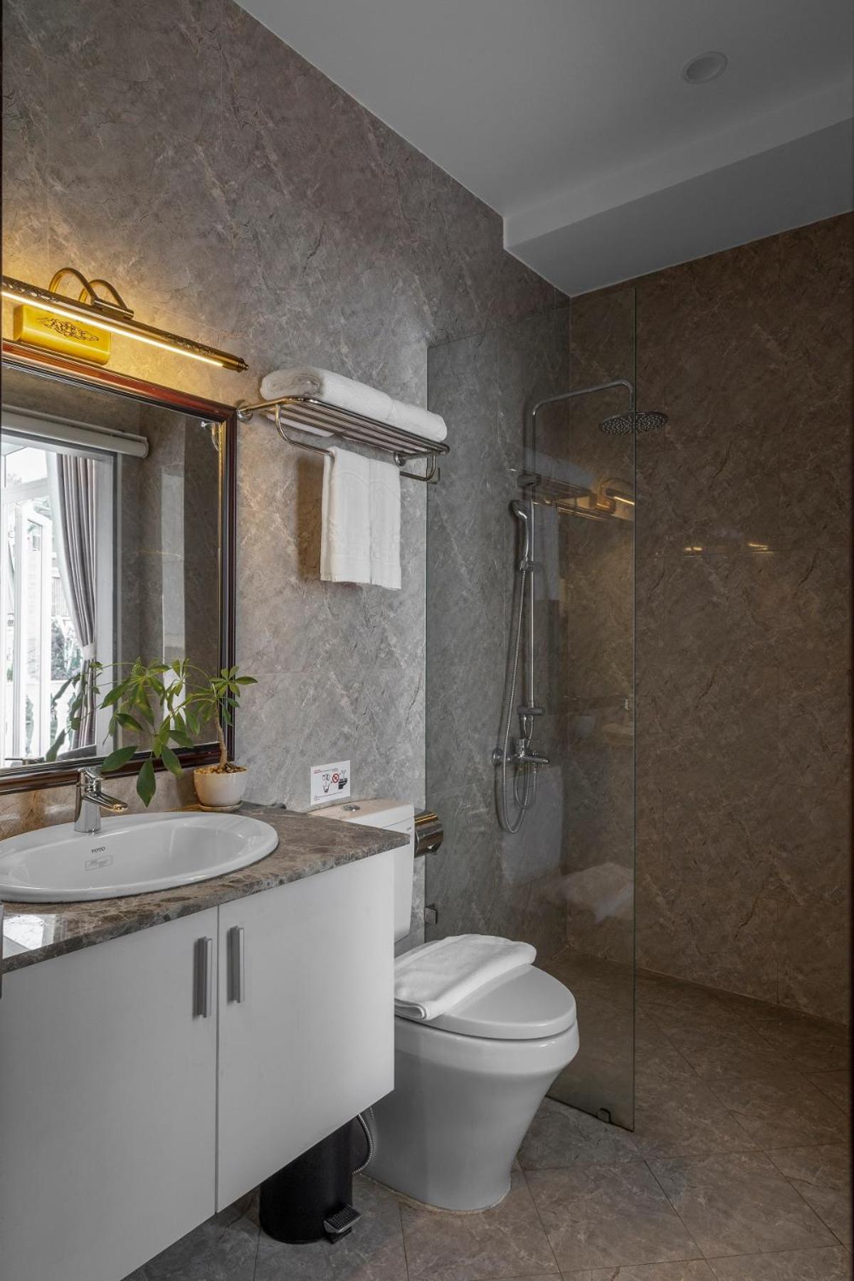 Deluxe Double Room with Street View - Photo 2