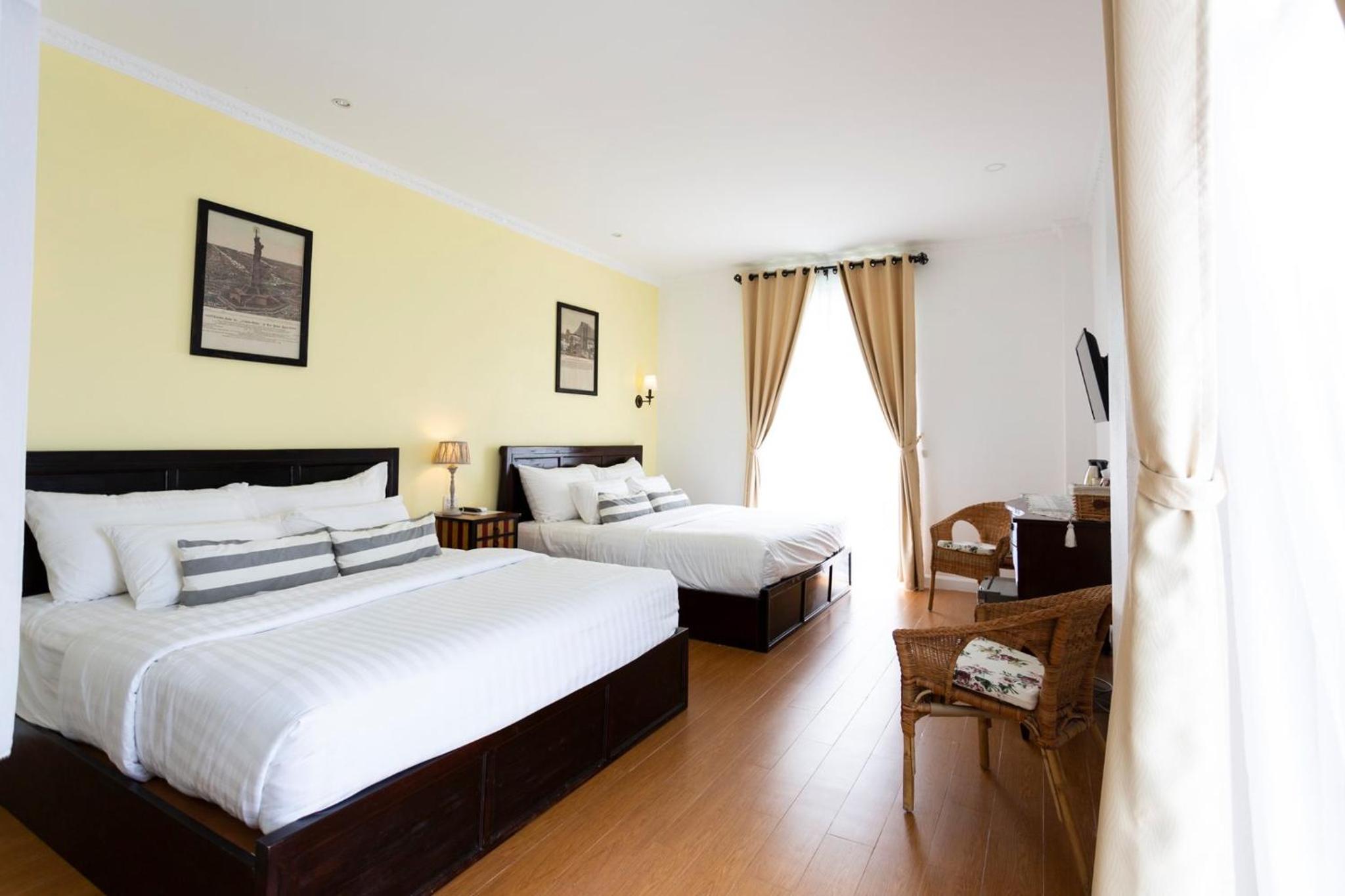 Quadruple Room with Balcony