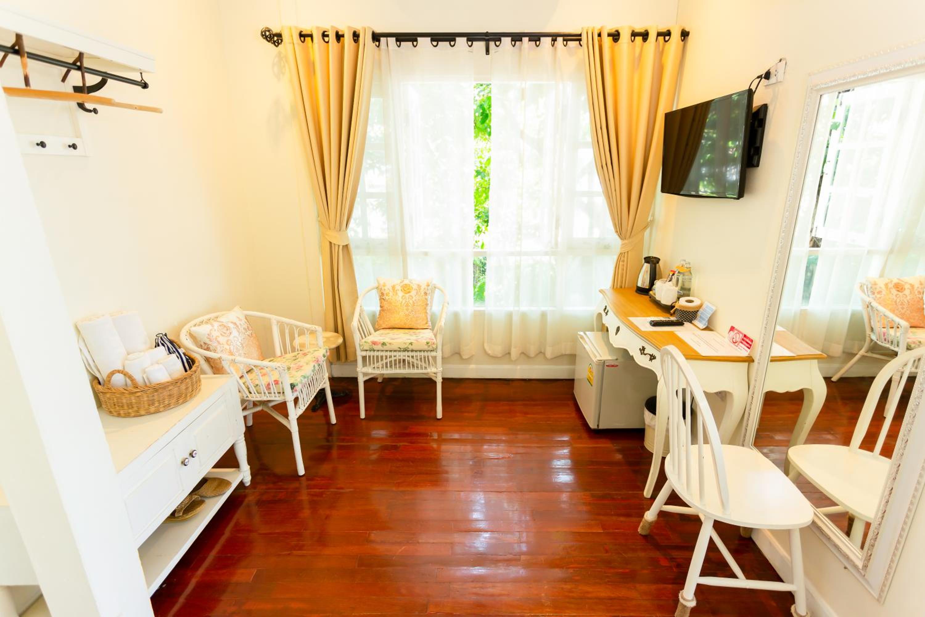 Twin Suite with Balcony