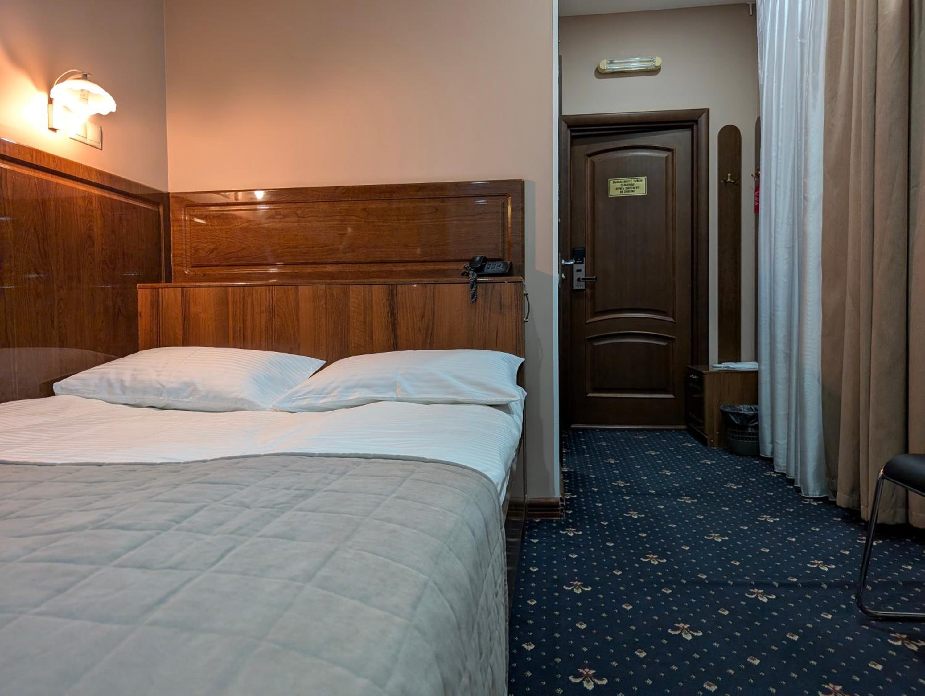 Basic Double Room photo 2