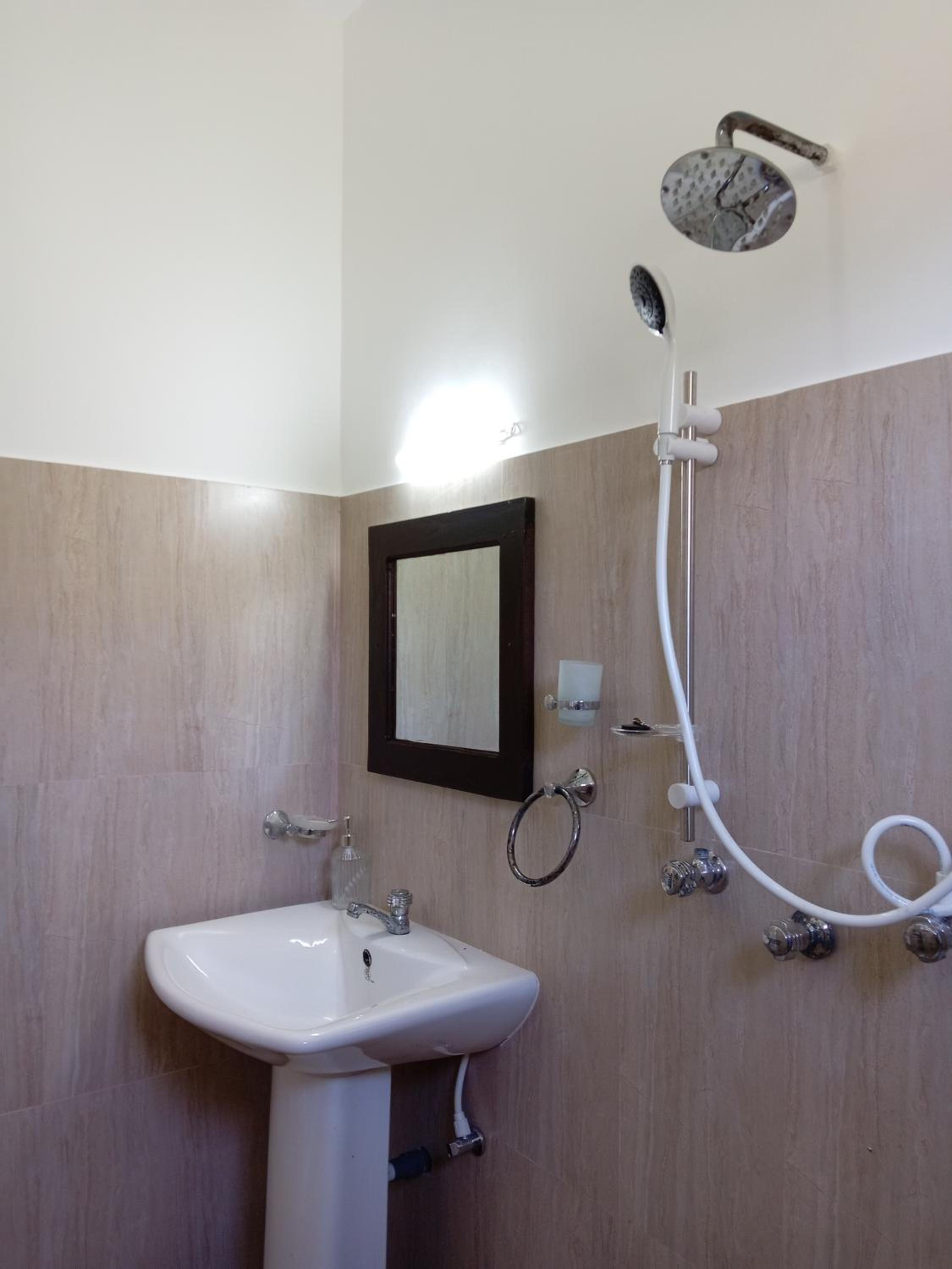 Deluxe Double Room with Balcony photo 3