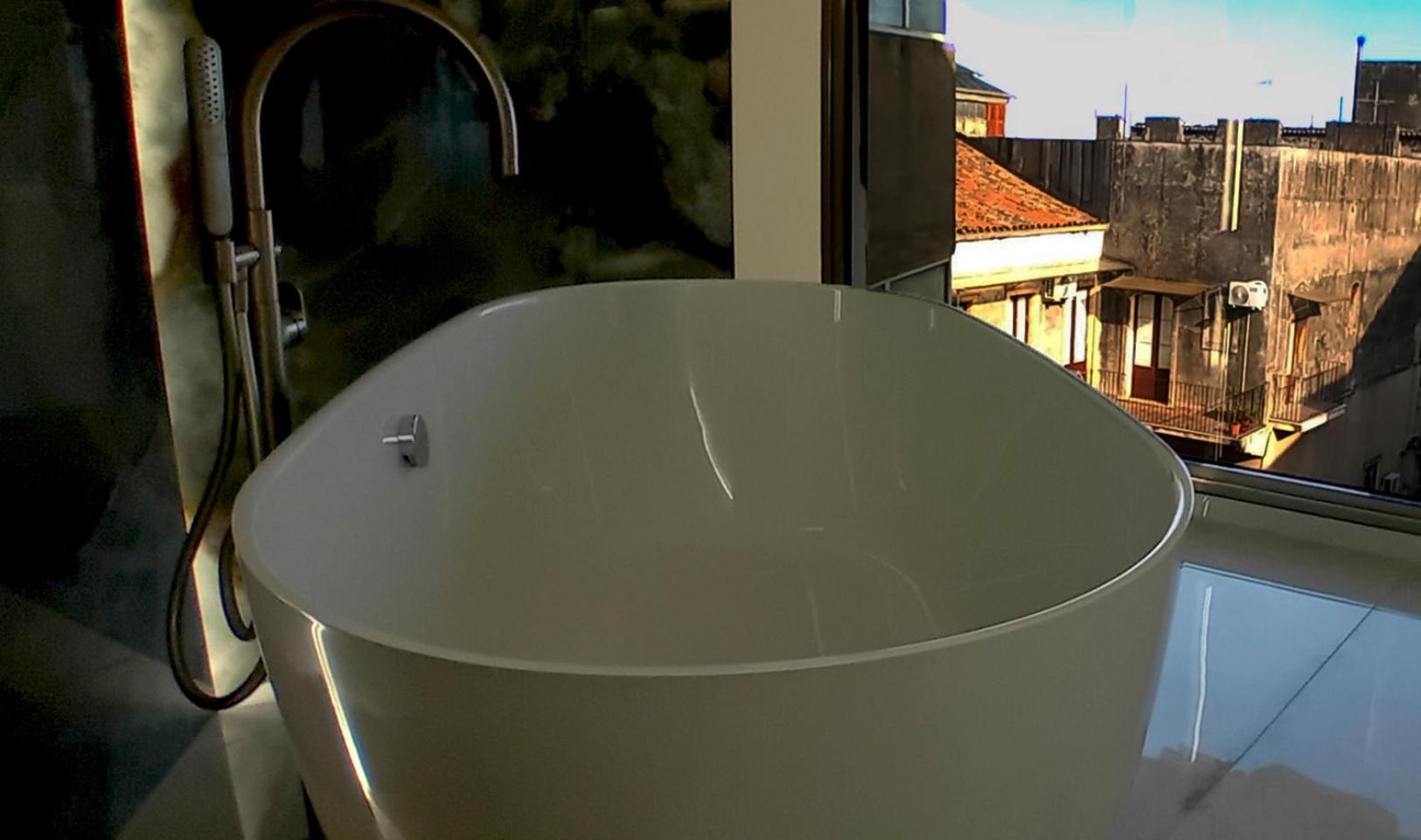 Deluxe Double Room with Bath photo 3