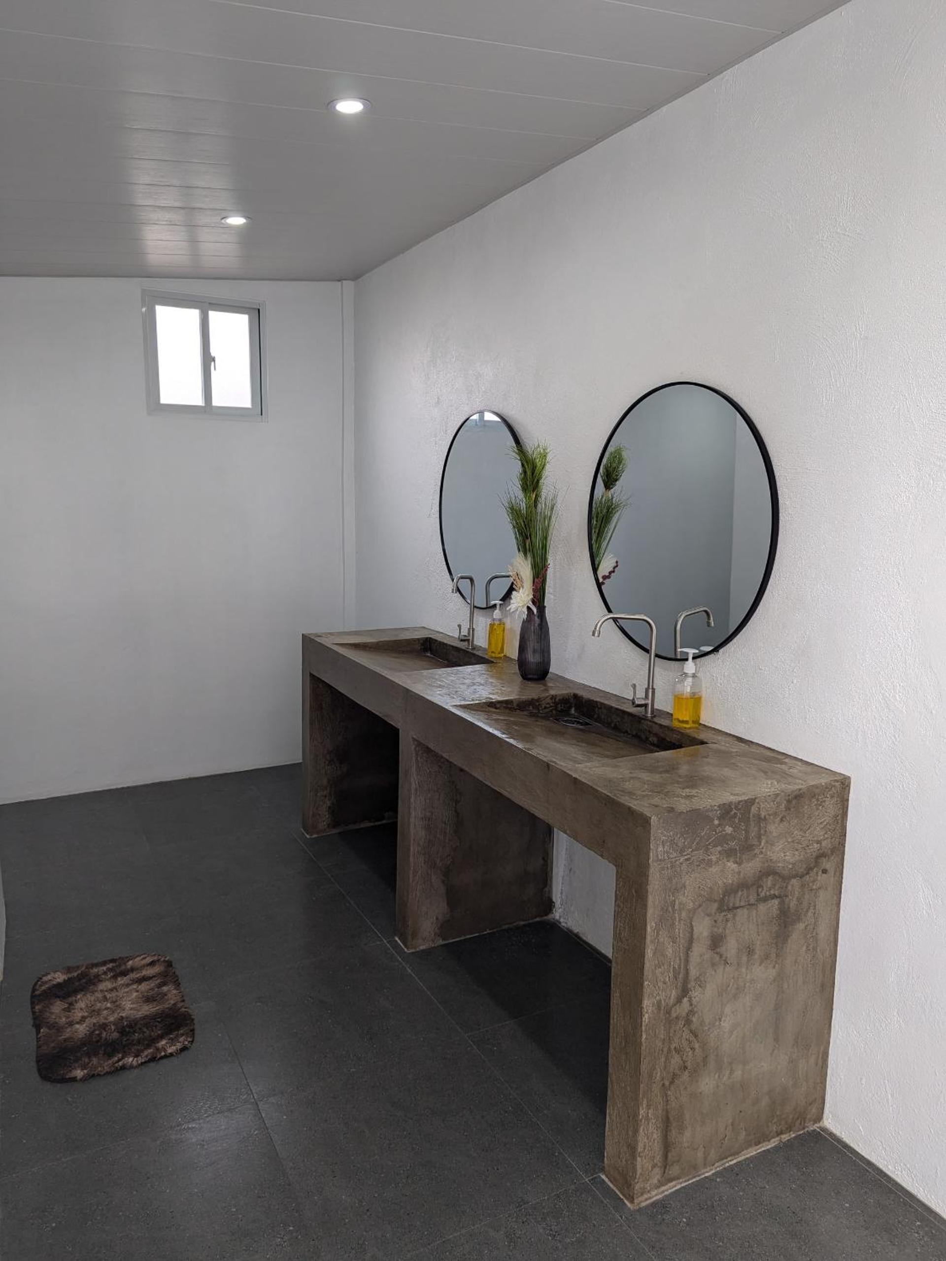 Double Room - Photo 5