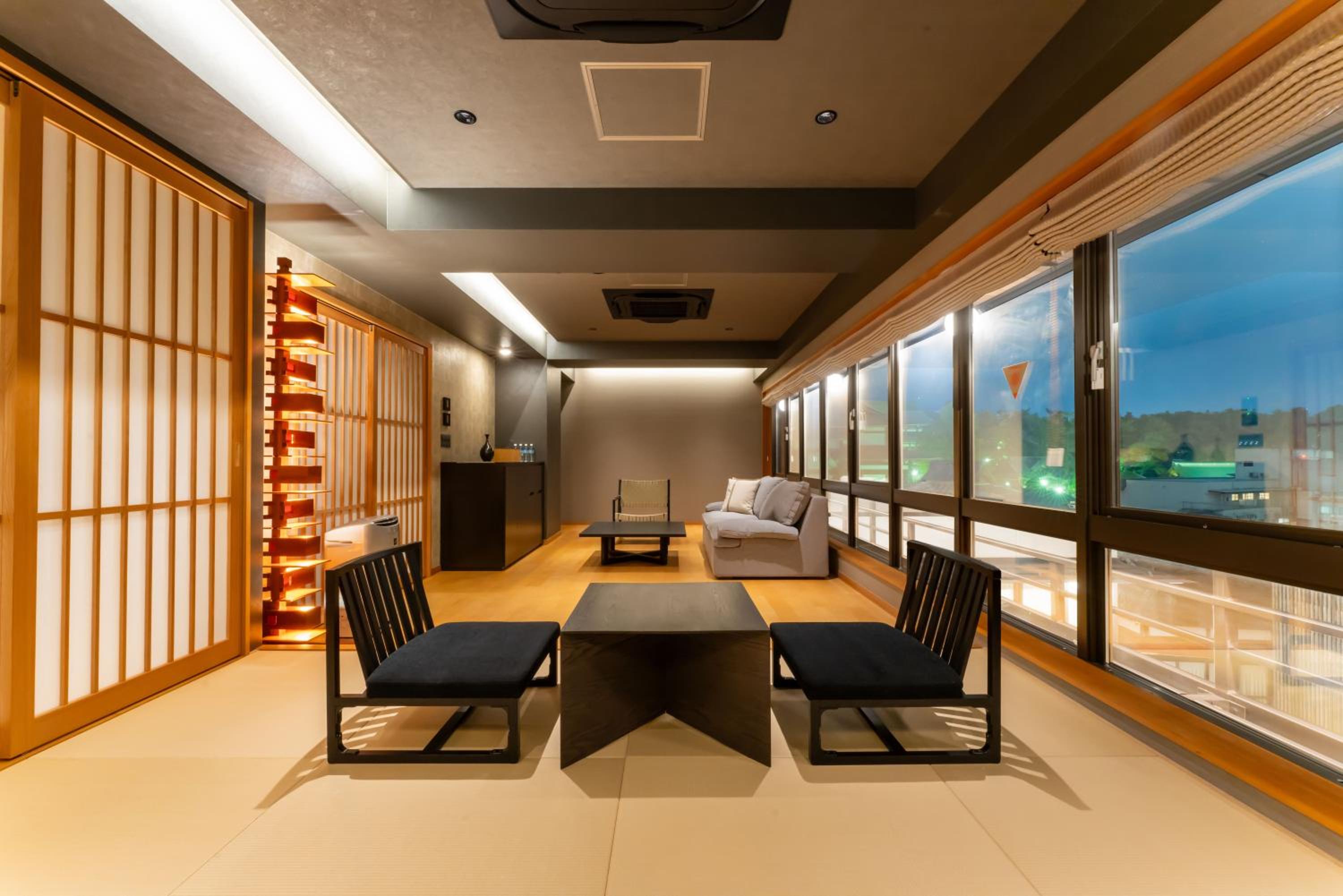 Deluxe Suite - Photo 10