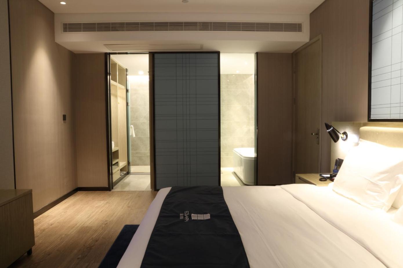 Deluxe Queen Room photo 1
