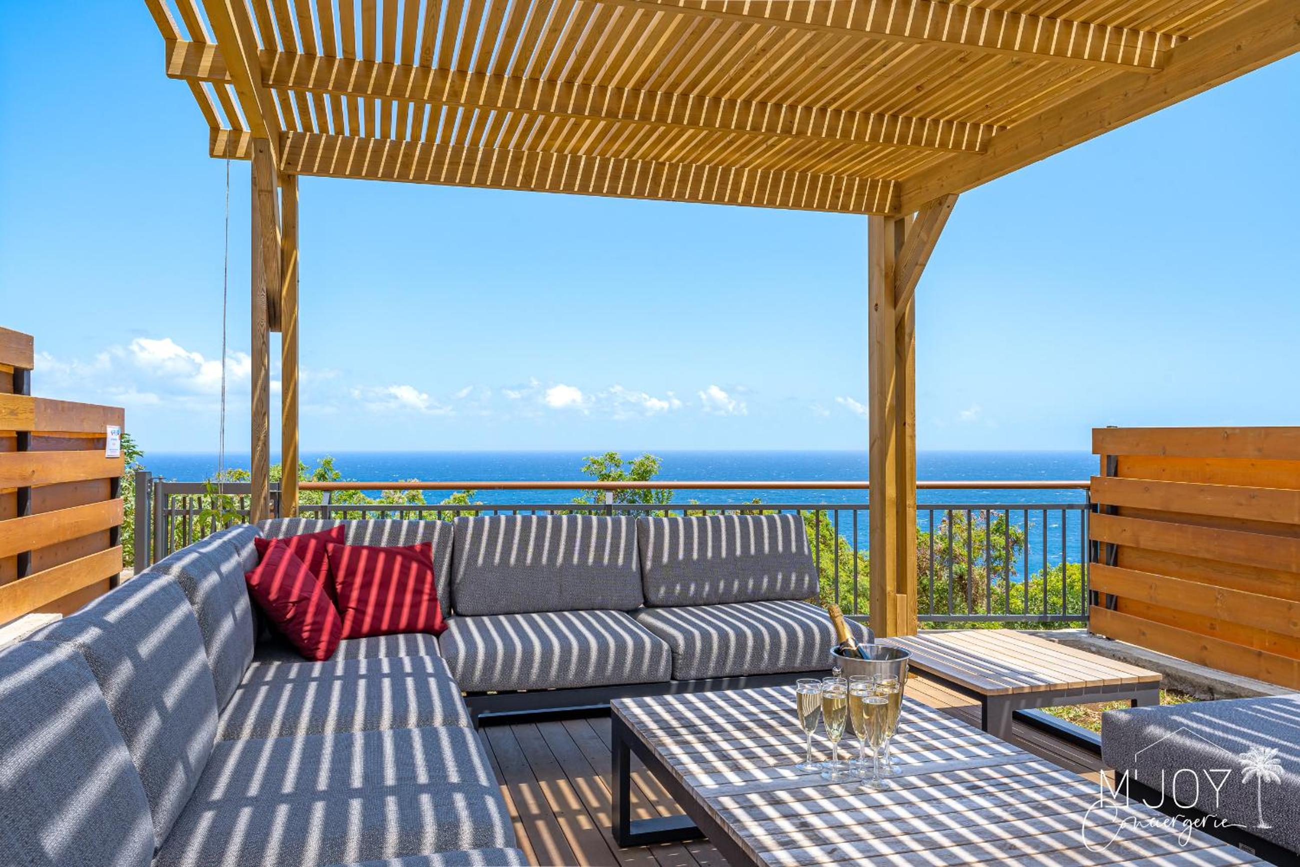 Four-Bedroom Deluxe Home - Oceanfront photo 2