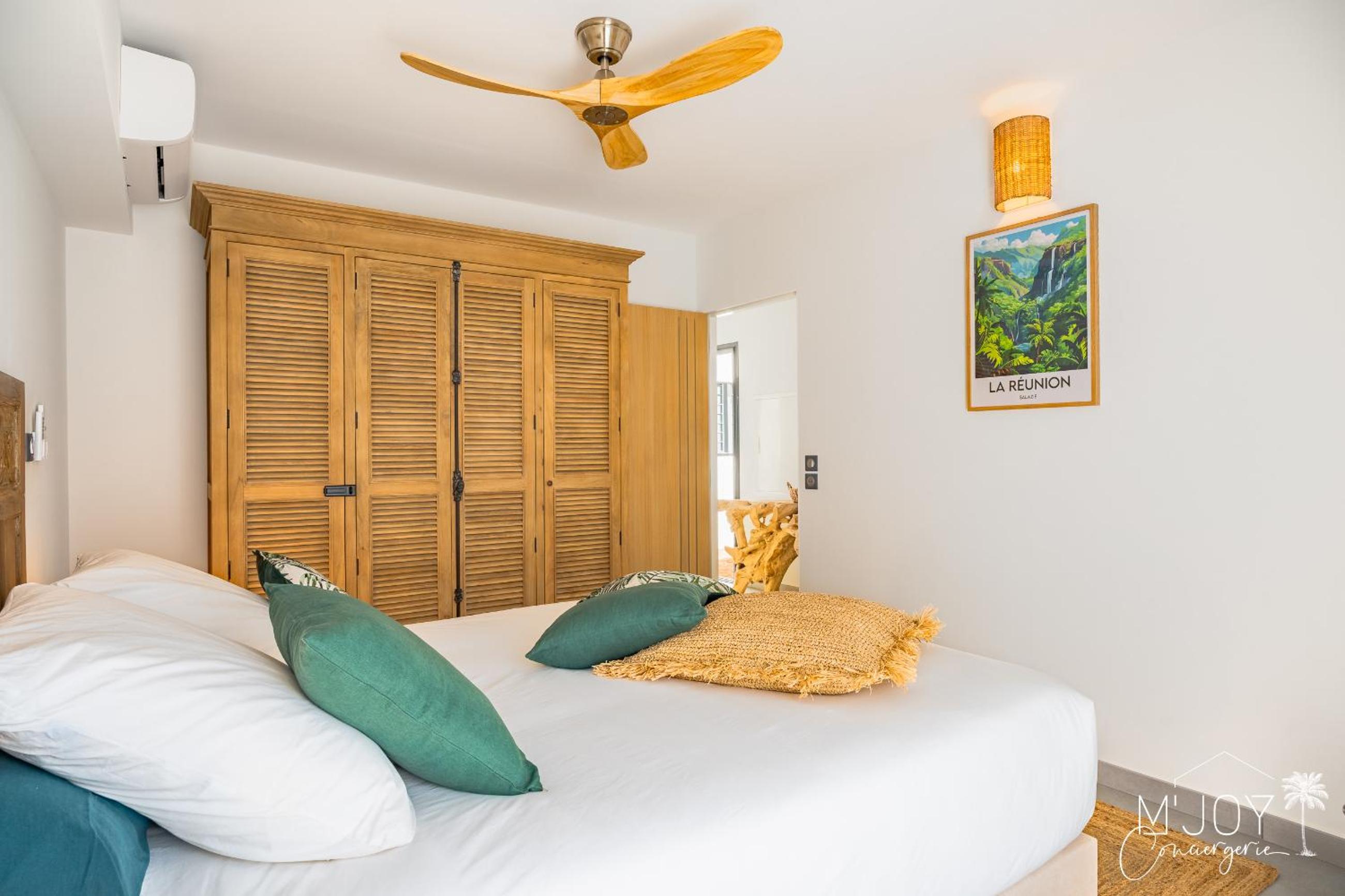 Three-Bedroom Vacation Home  photo 1