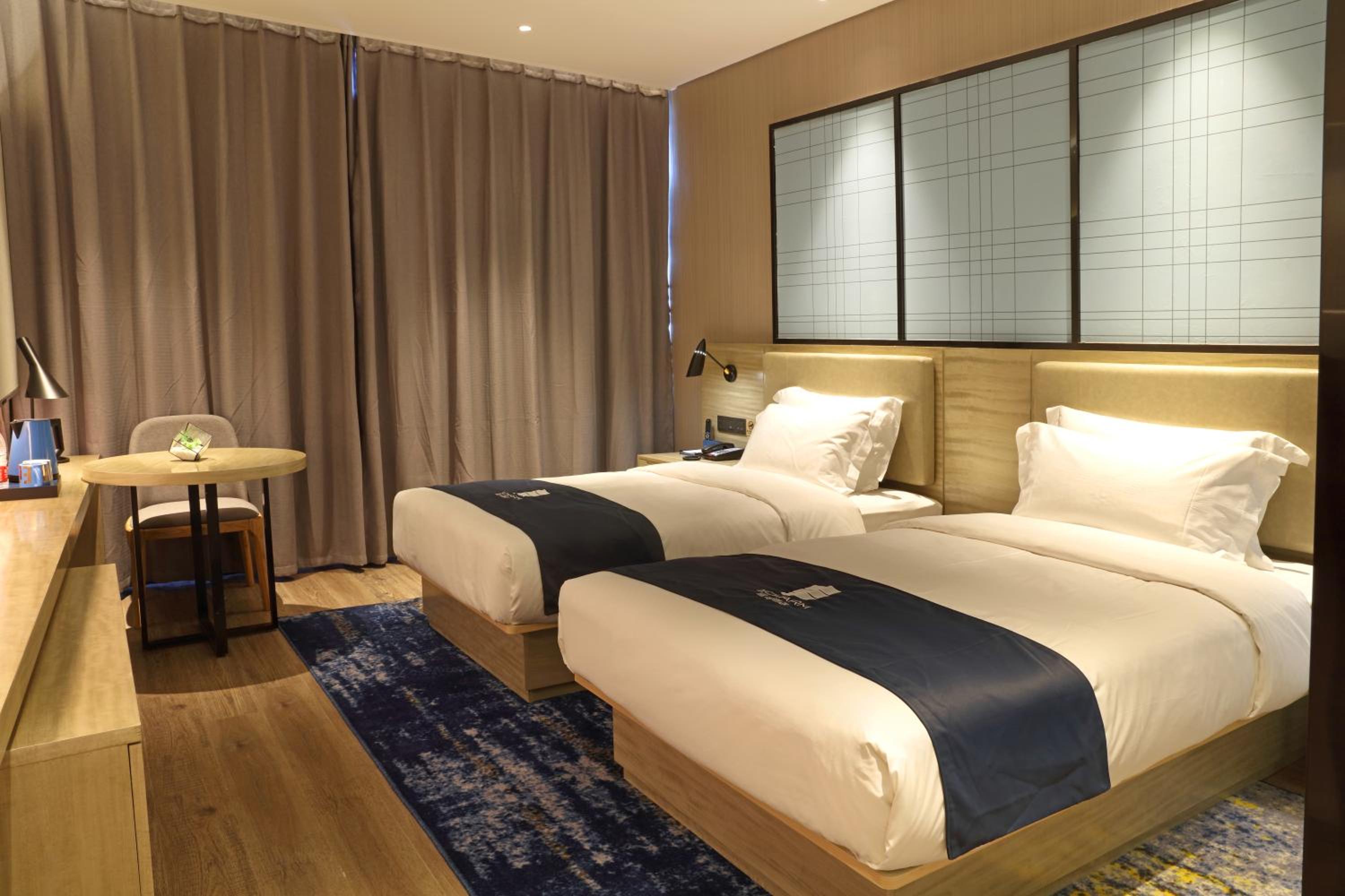 Deluxe Twin Room photo 3
