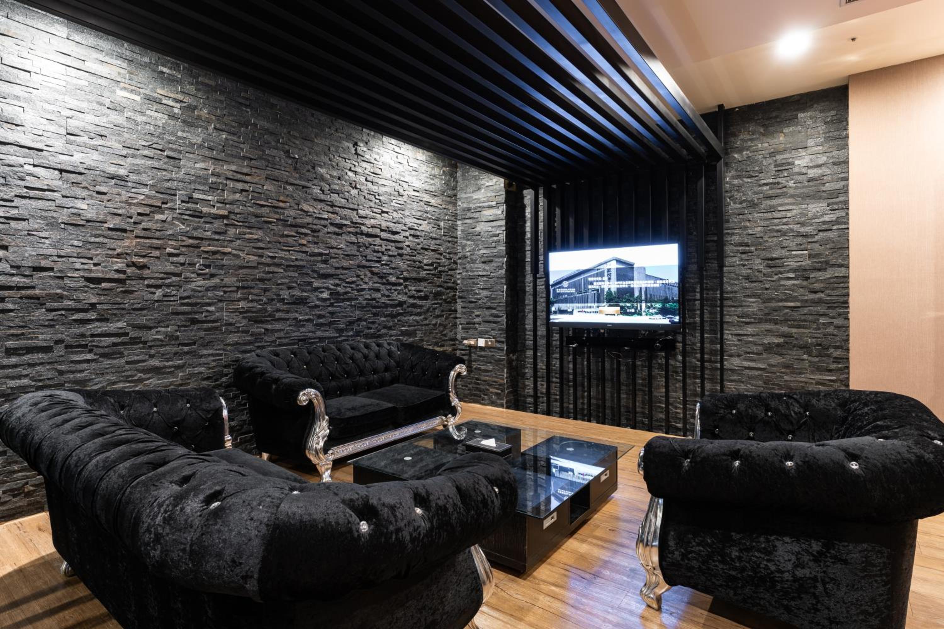 Director Suite photo 2