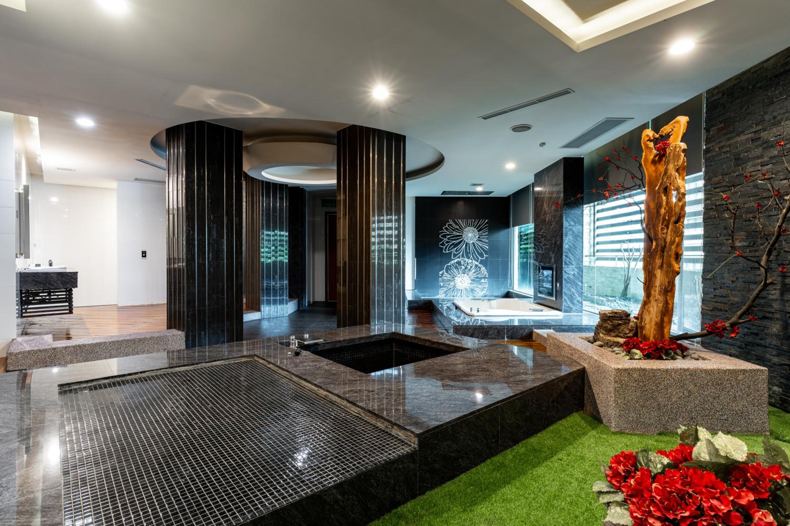 Director Suite photo 3