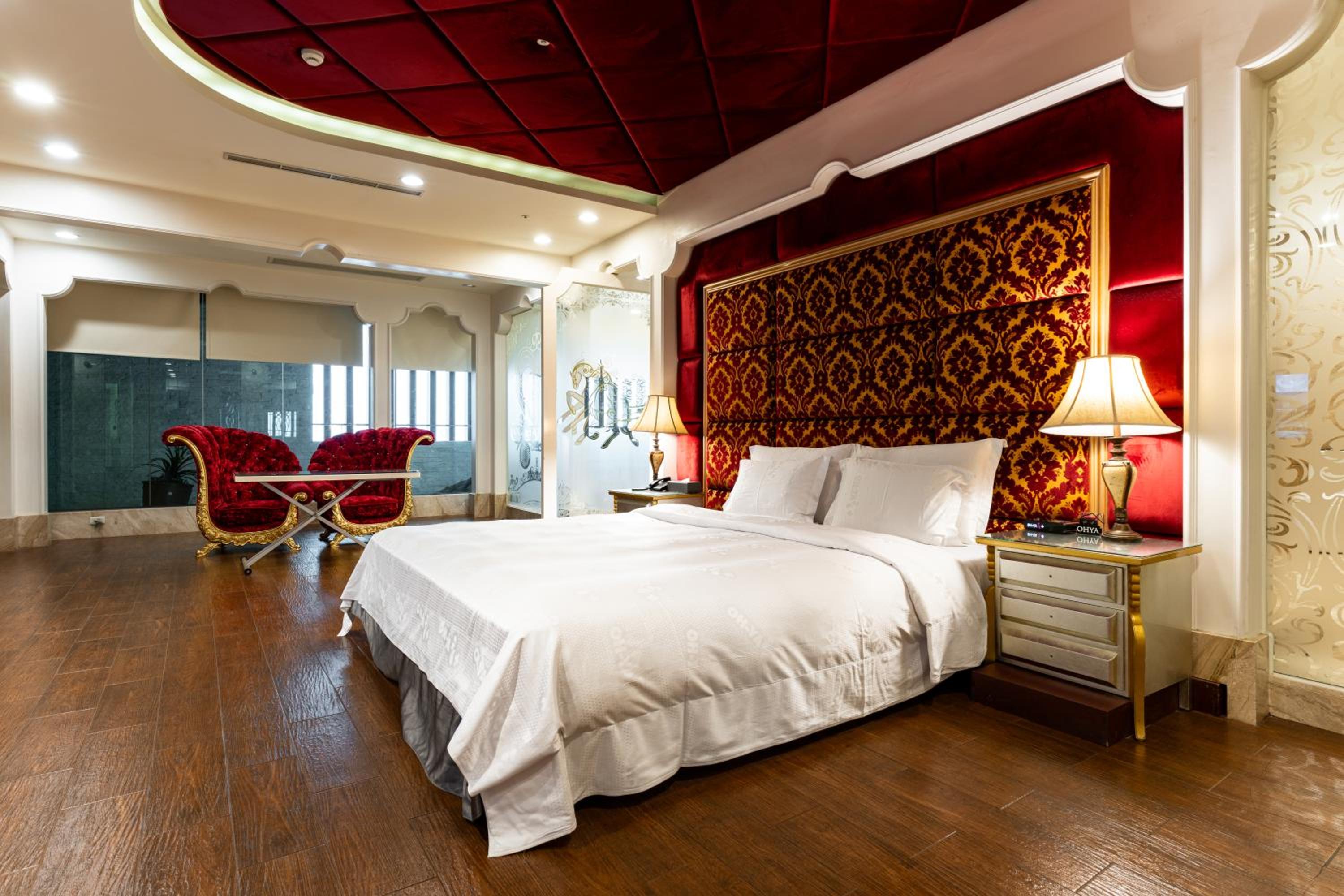 Flagship Suite 
