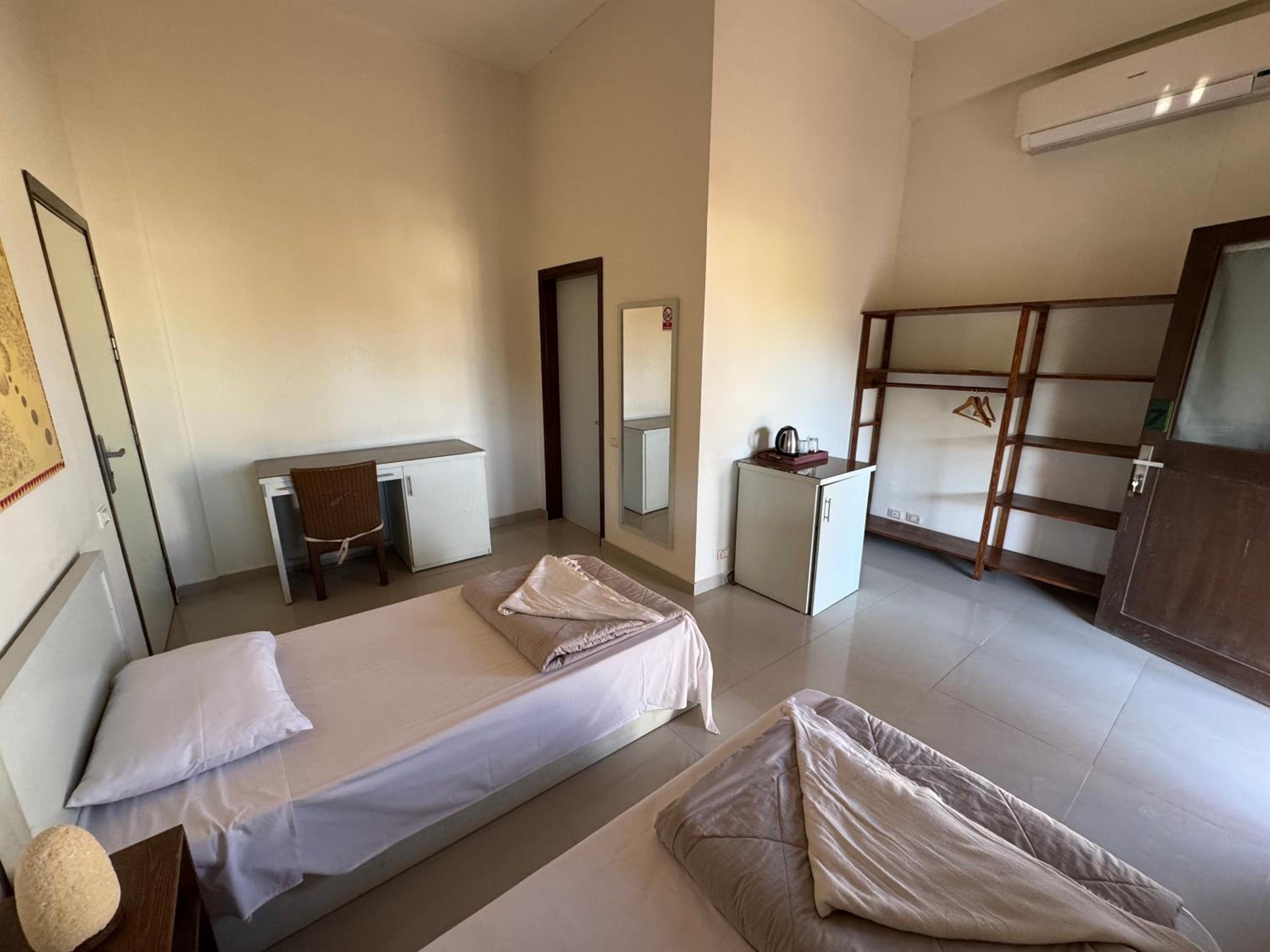 Double Room with Garden View - Photo 12