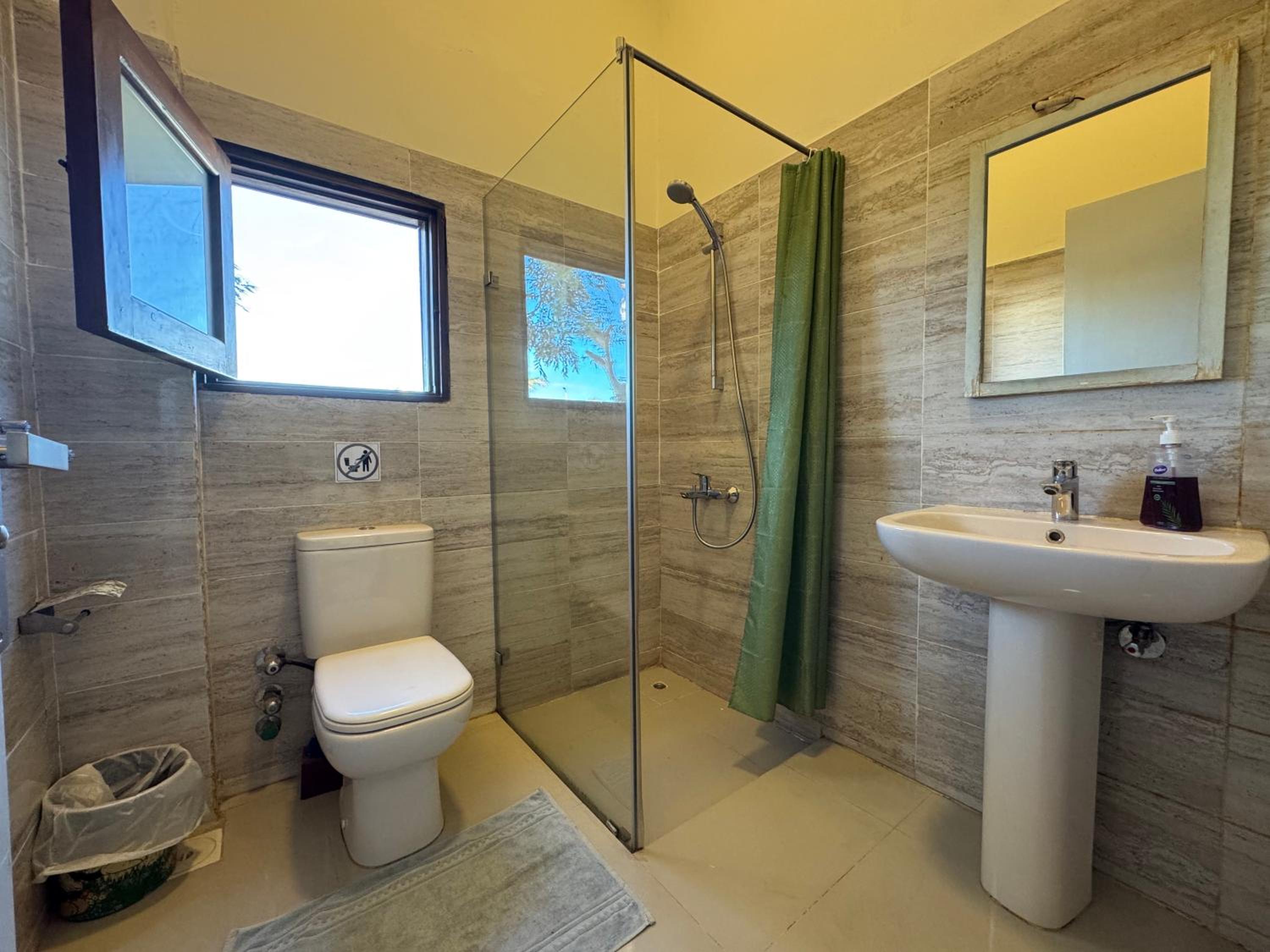 Double Room with Garden View - Photo 11
