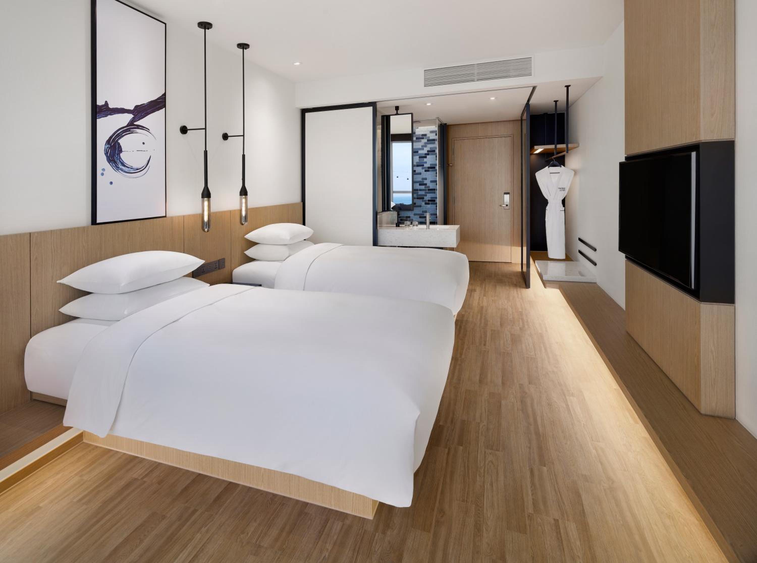 Deluxe Guest Room - High Floor, Twin/Single 2 Bed(s) photo 2