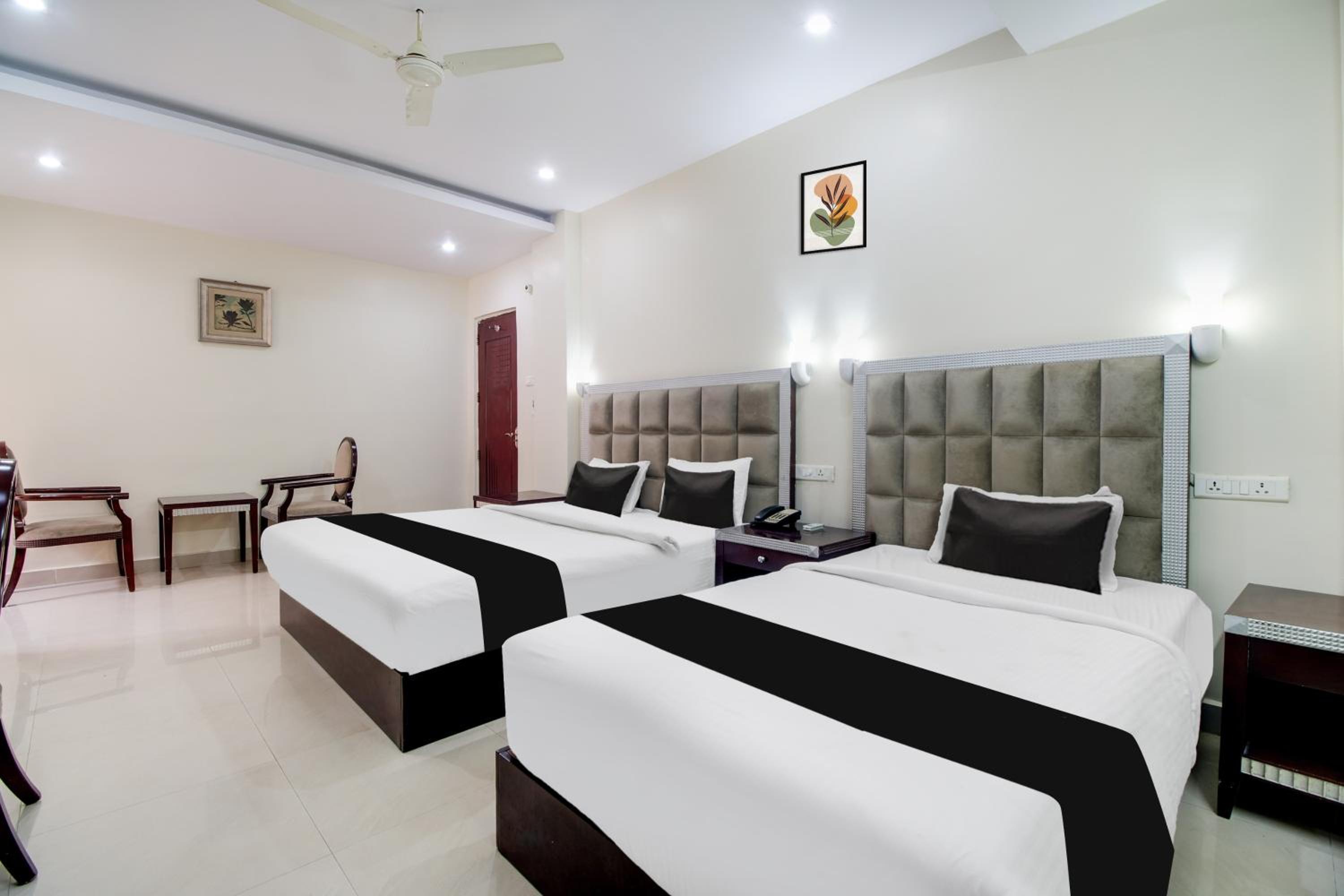 Standard Double Room - Photo 14