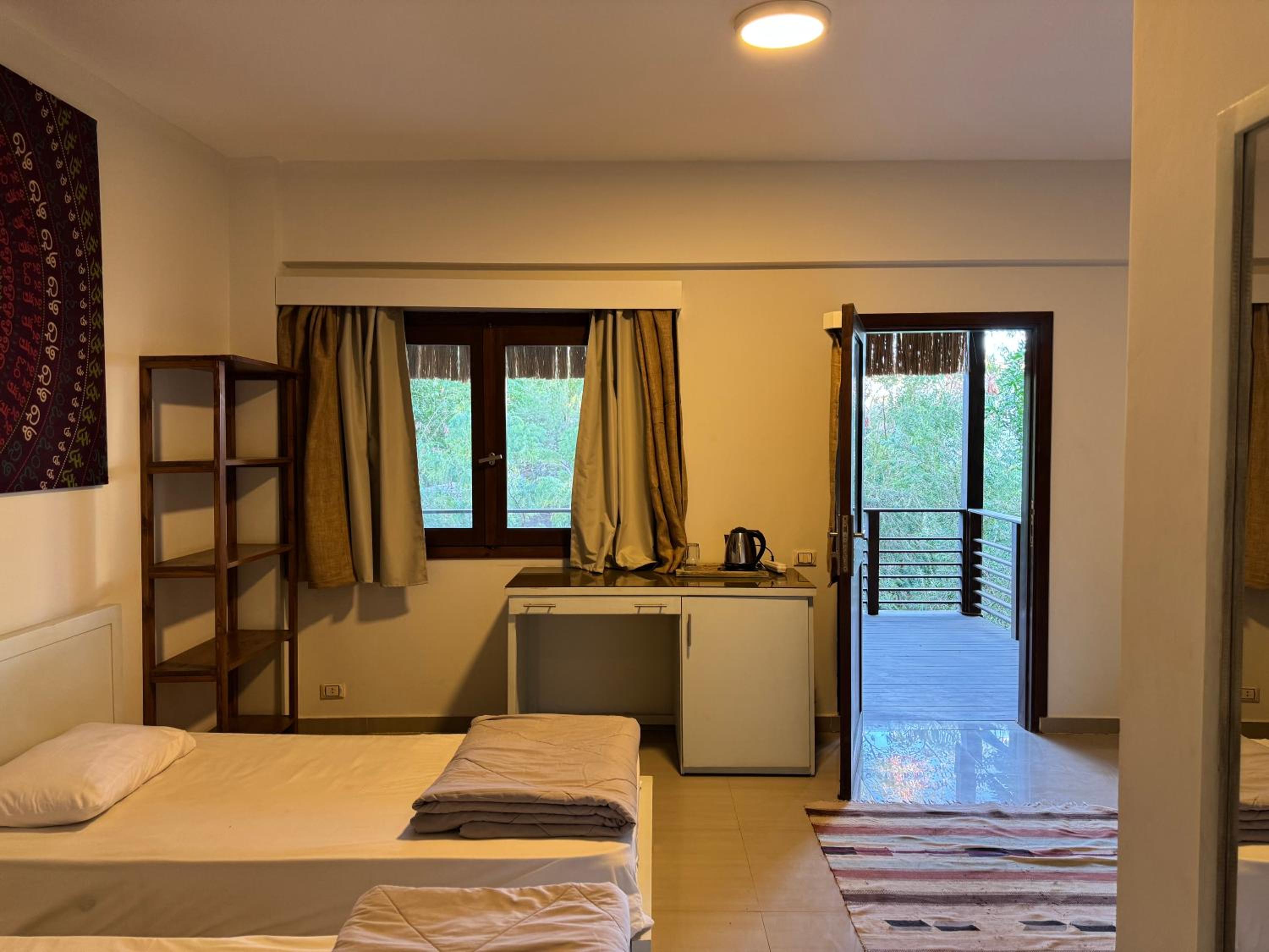 Double Room with Garden View - Photo 4