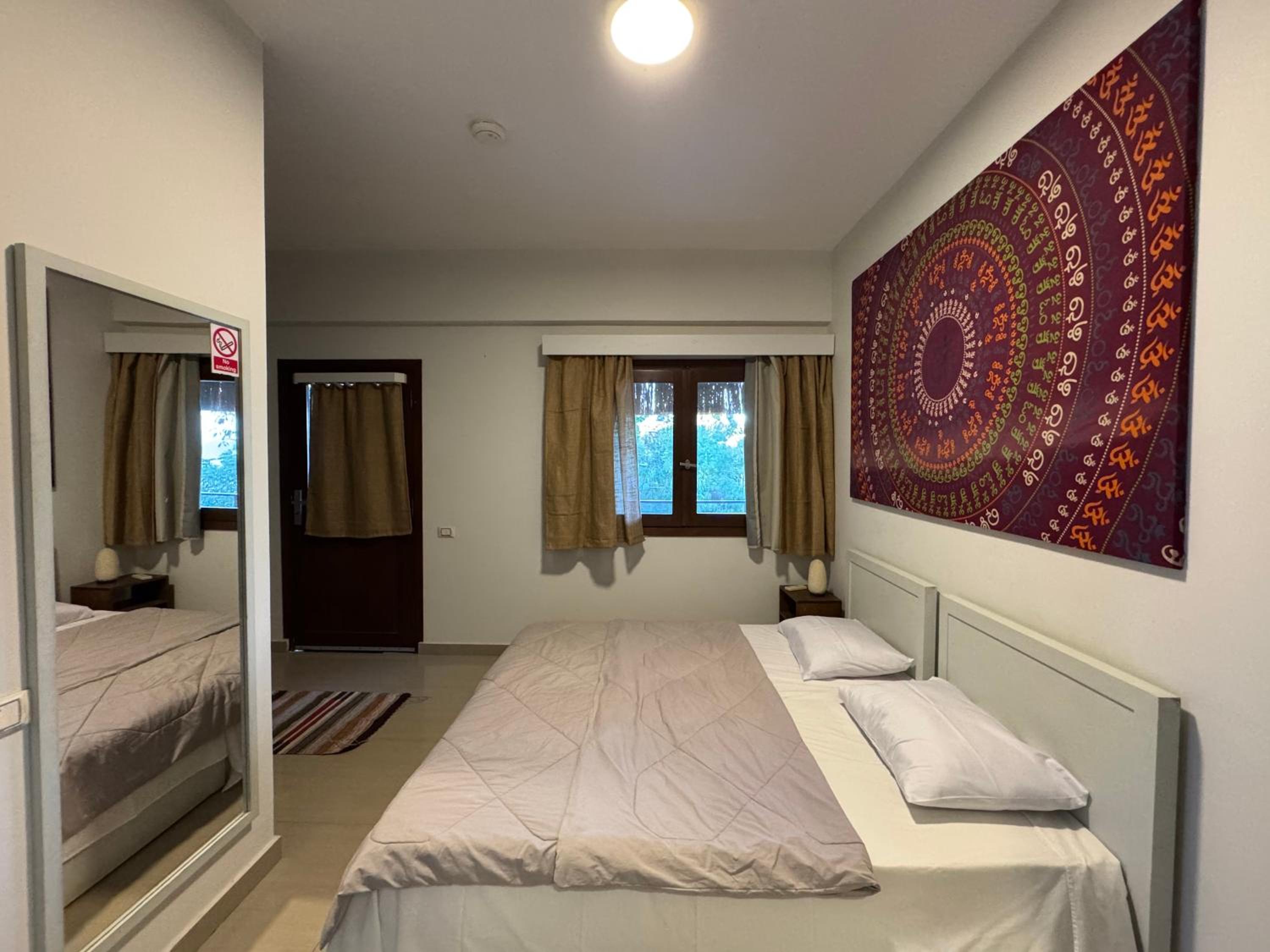 Double Room with Garden View - Photo 3