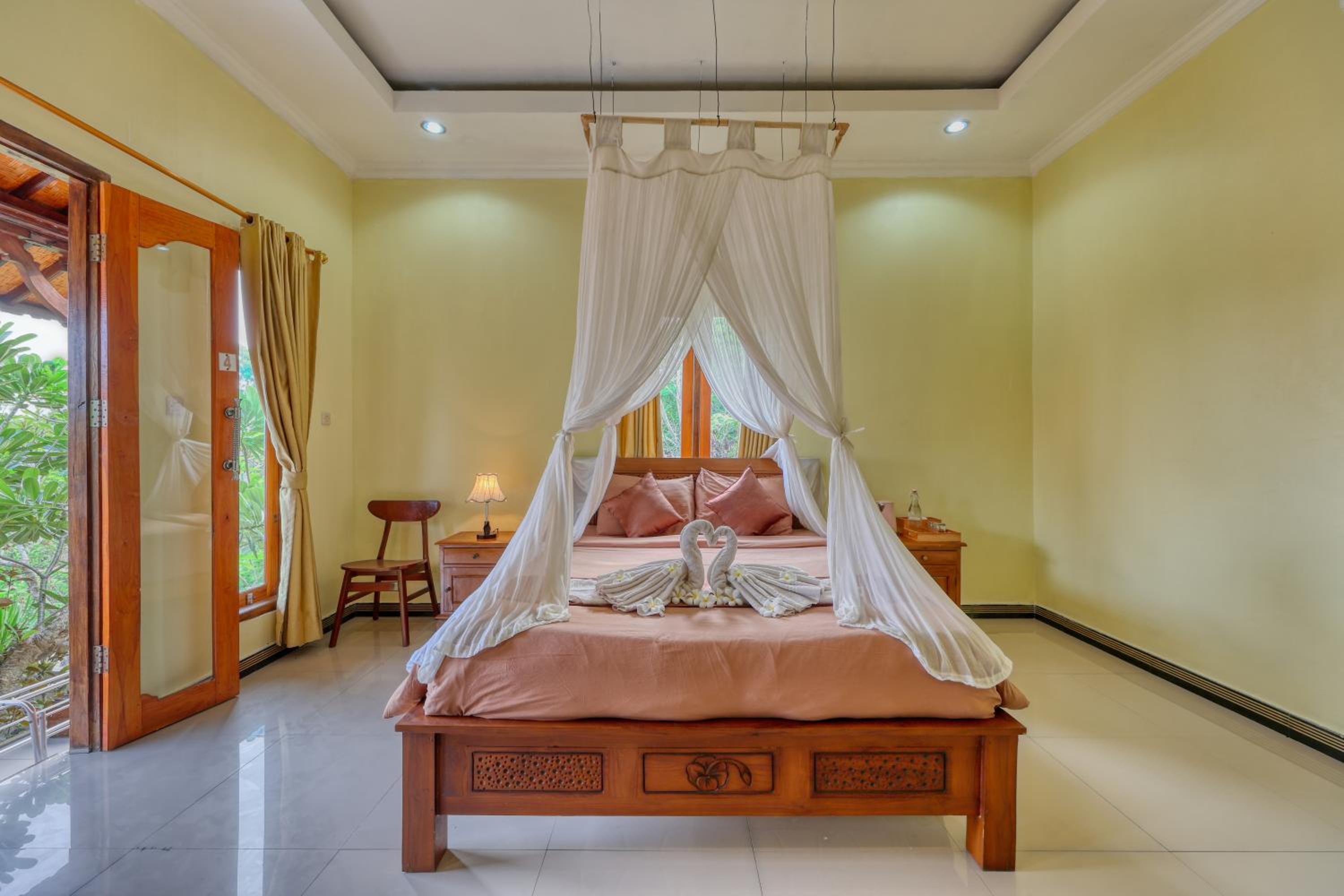 Double Room with Private Bathroom - Photo 4