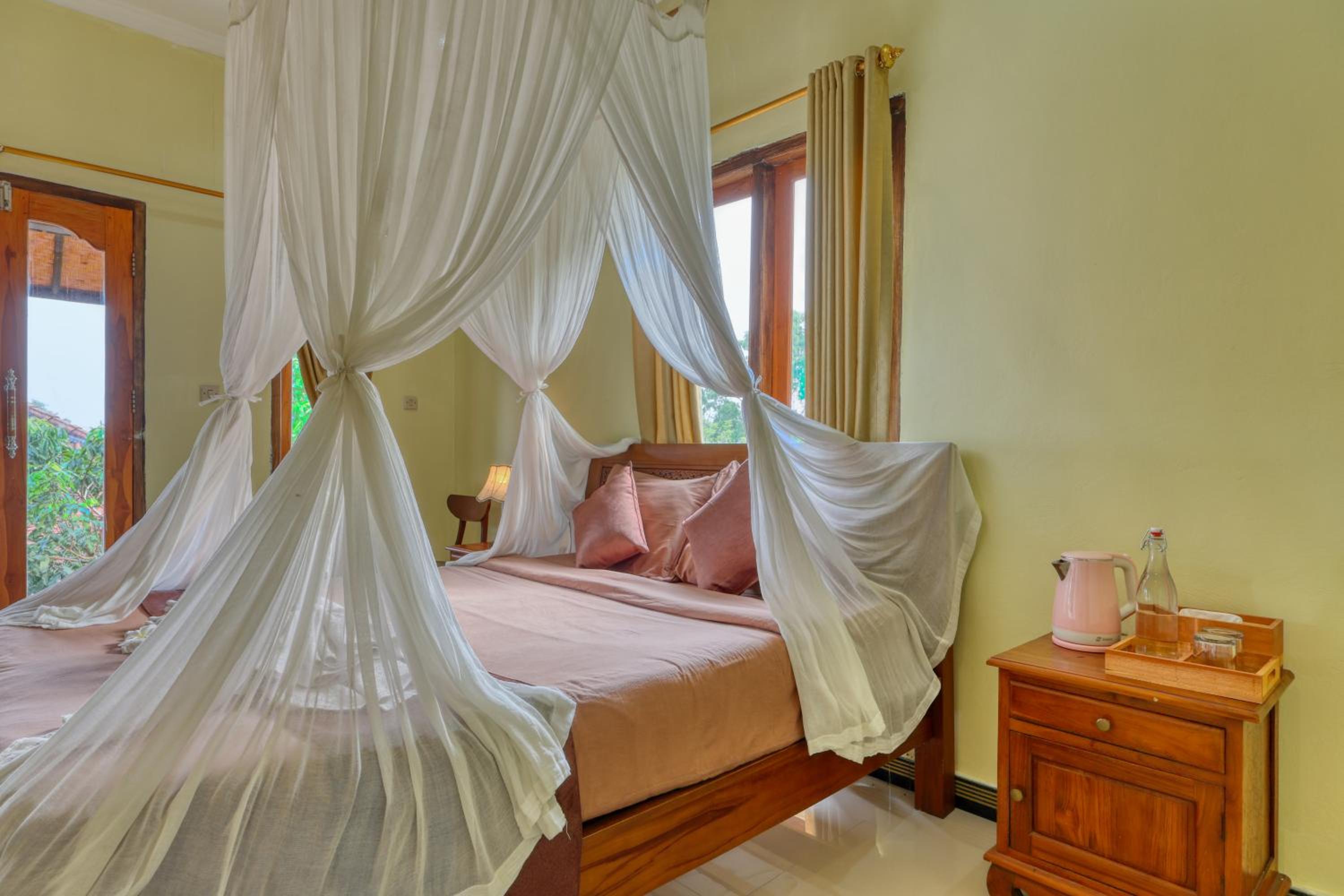 Double Room with Private Bathroom - Photo 6