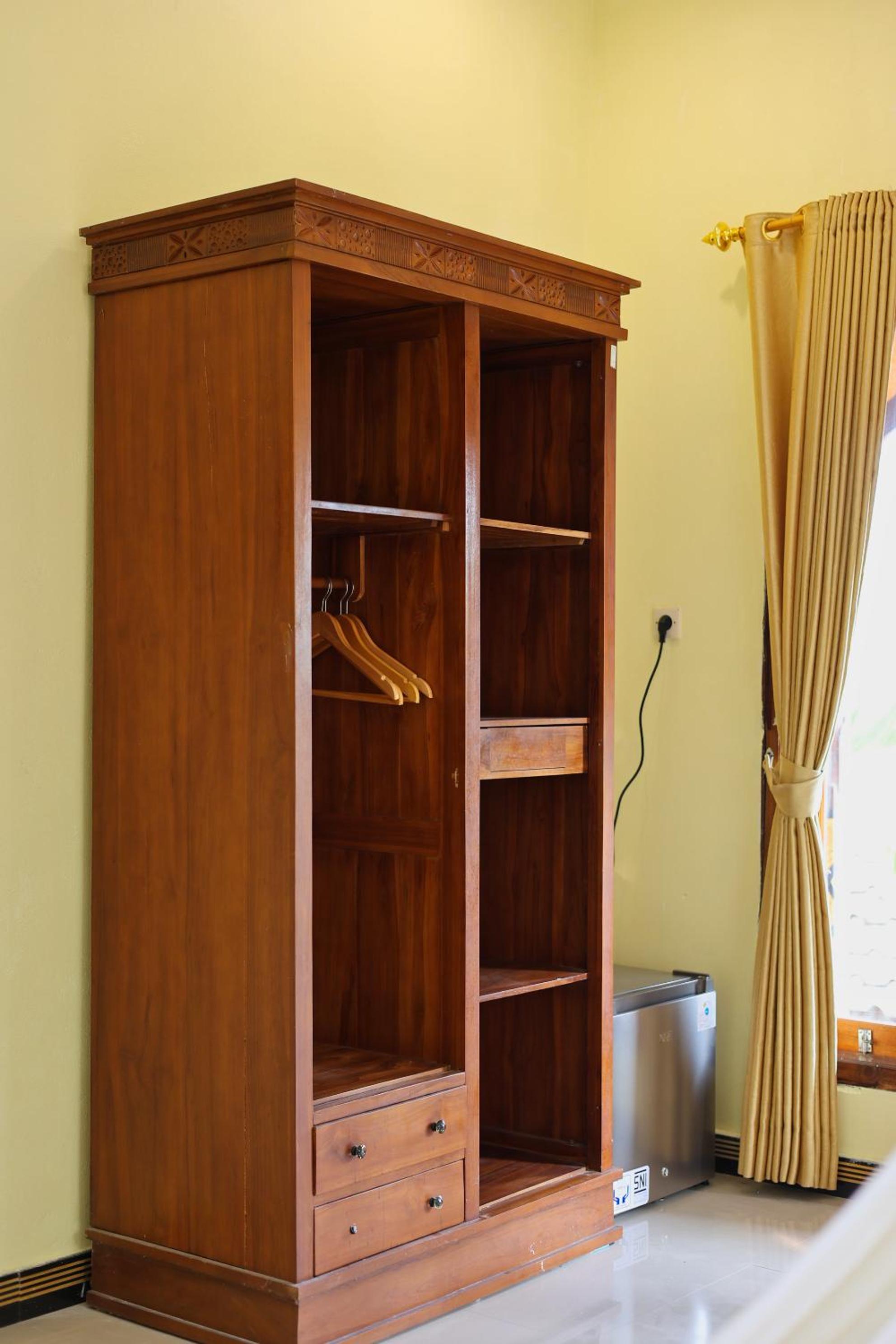 Double Room with Private Bathroom - Photo 19