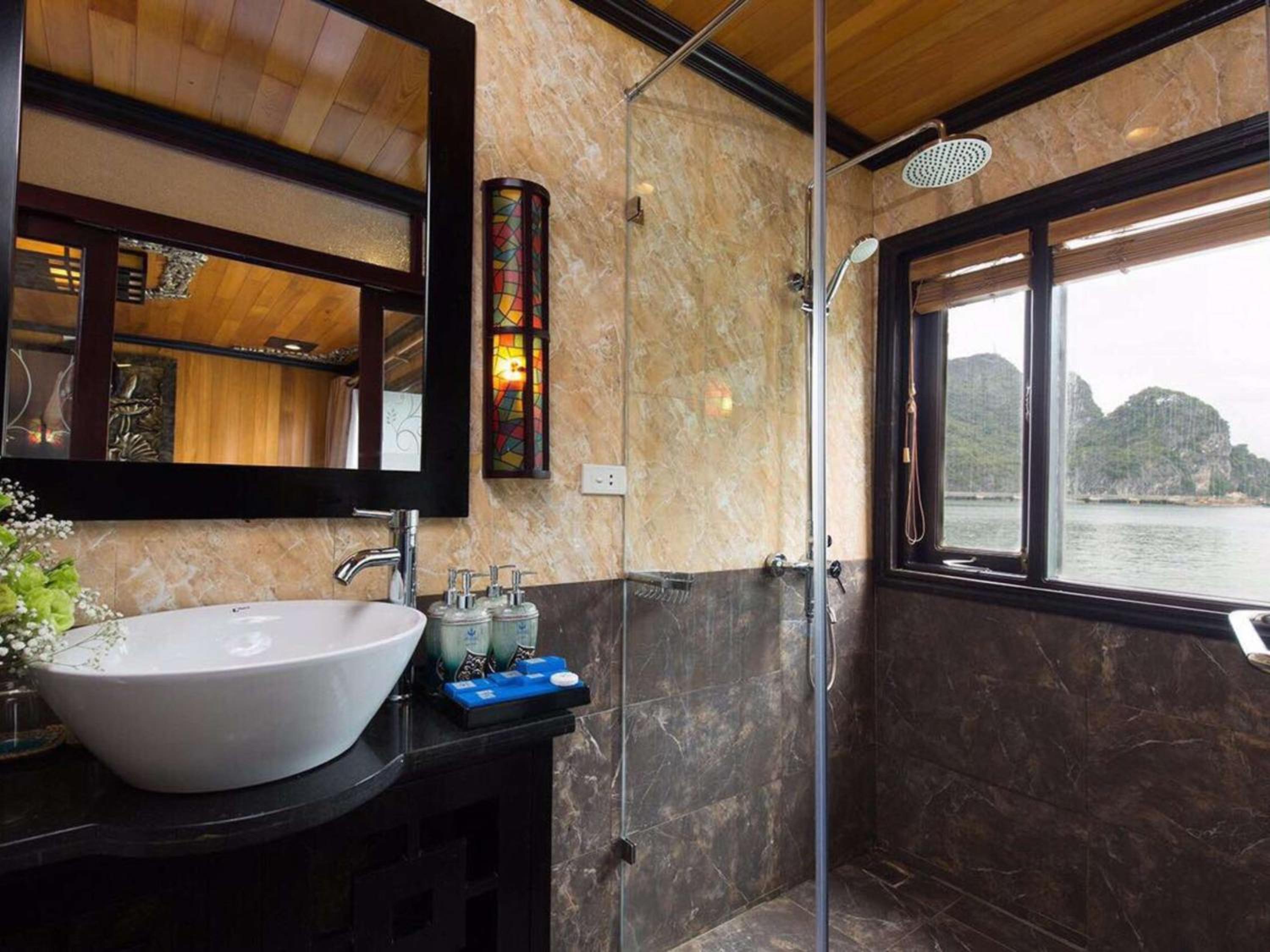 Deluxe Triple Room with Sea View photo 2