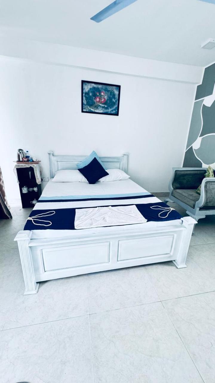 Double Room With Private Bathroom photo 2