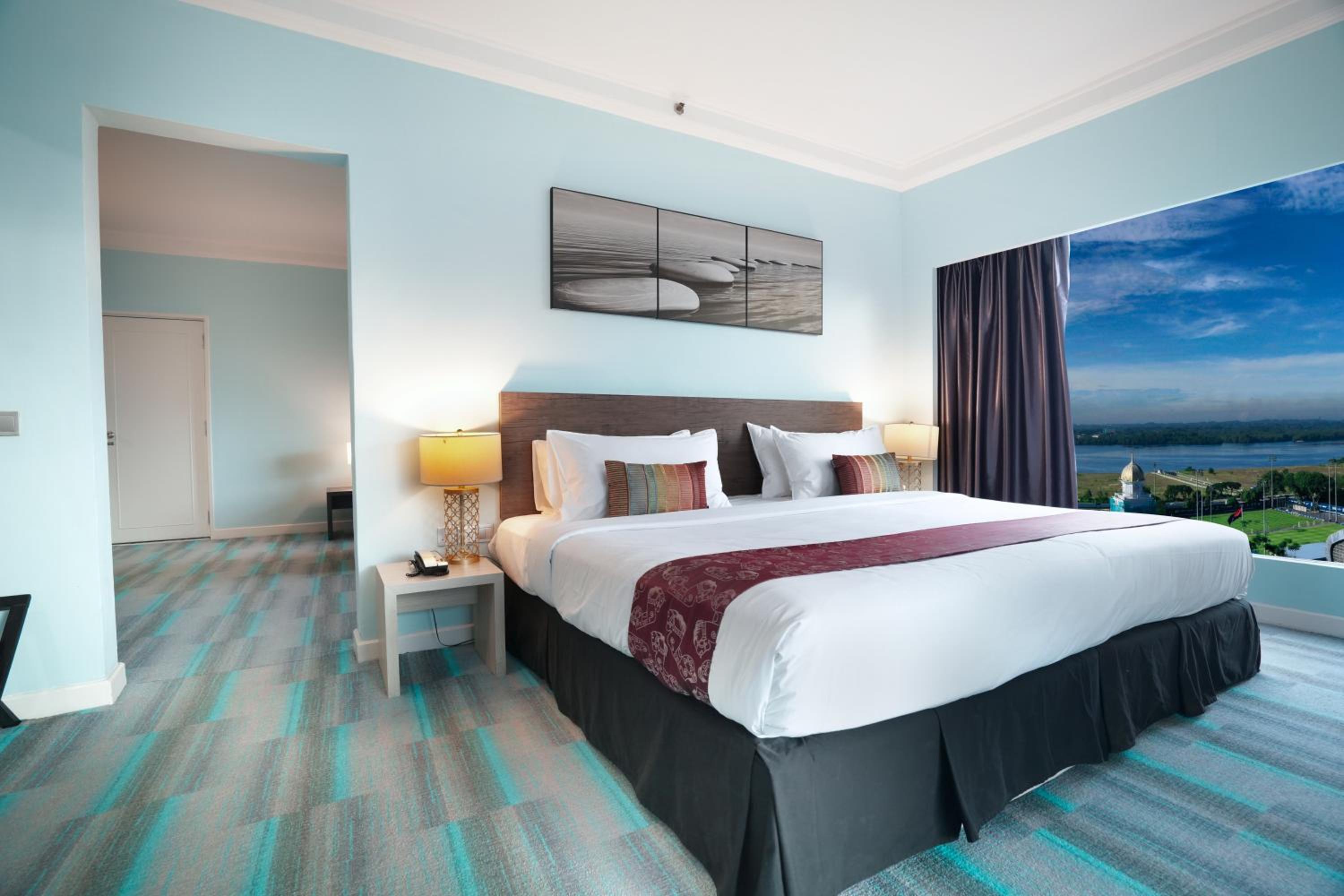 Thistle Suite