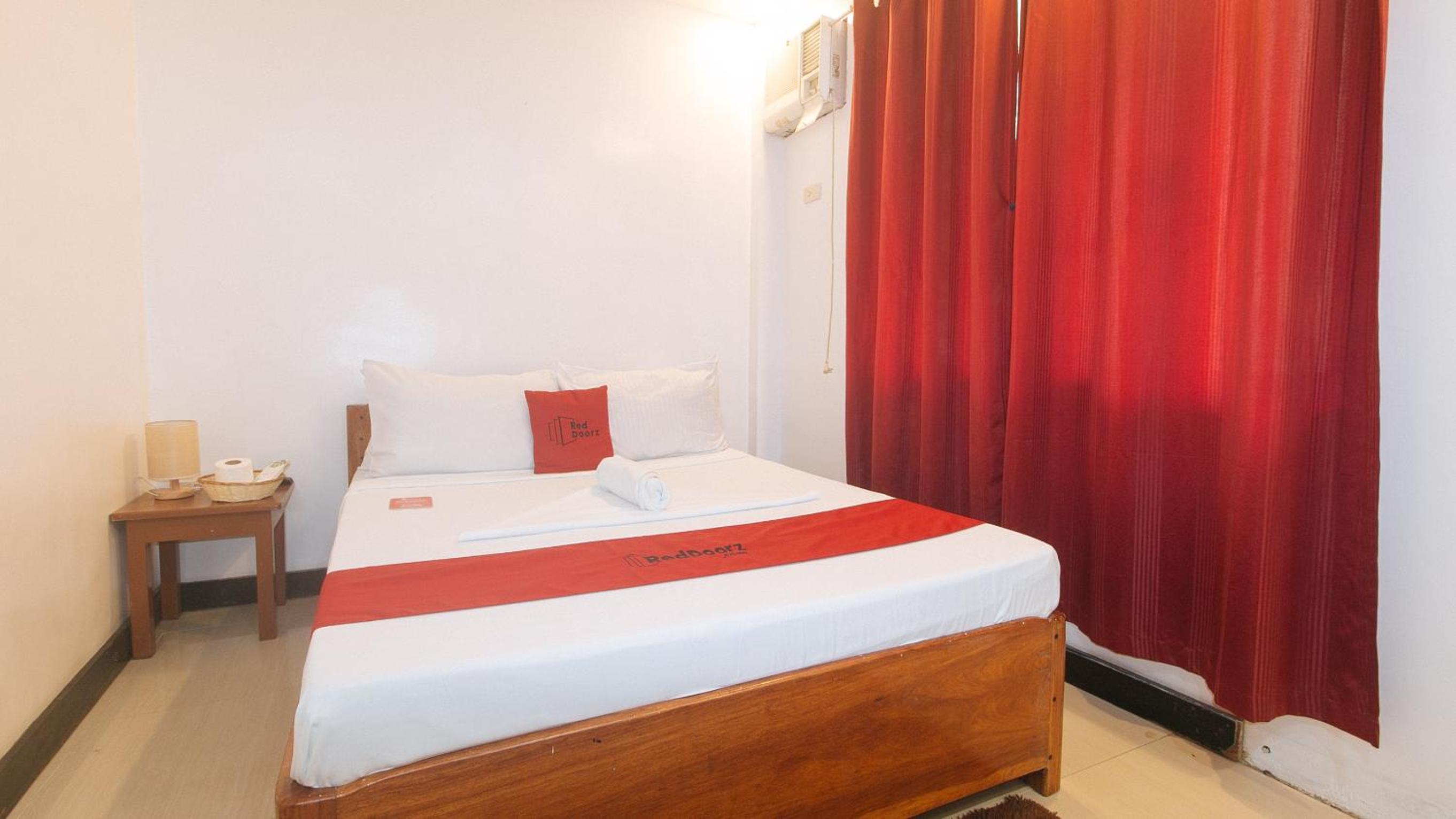 Double Room with Balcony - Photo 1