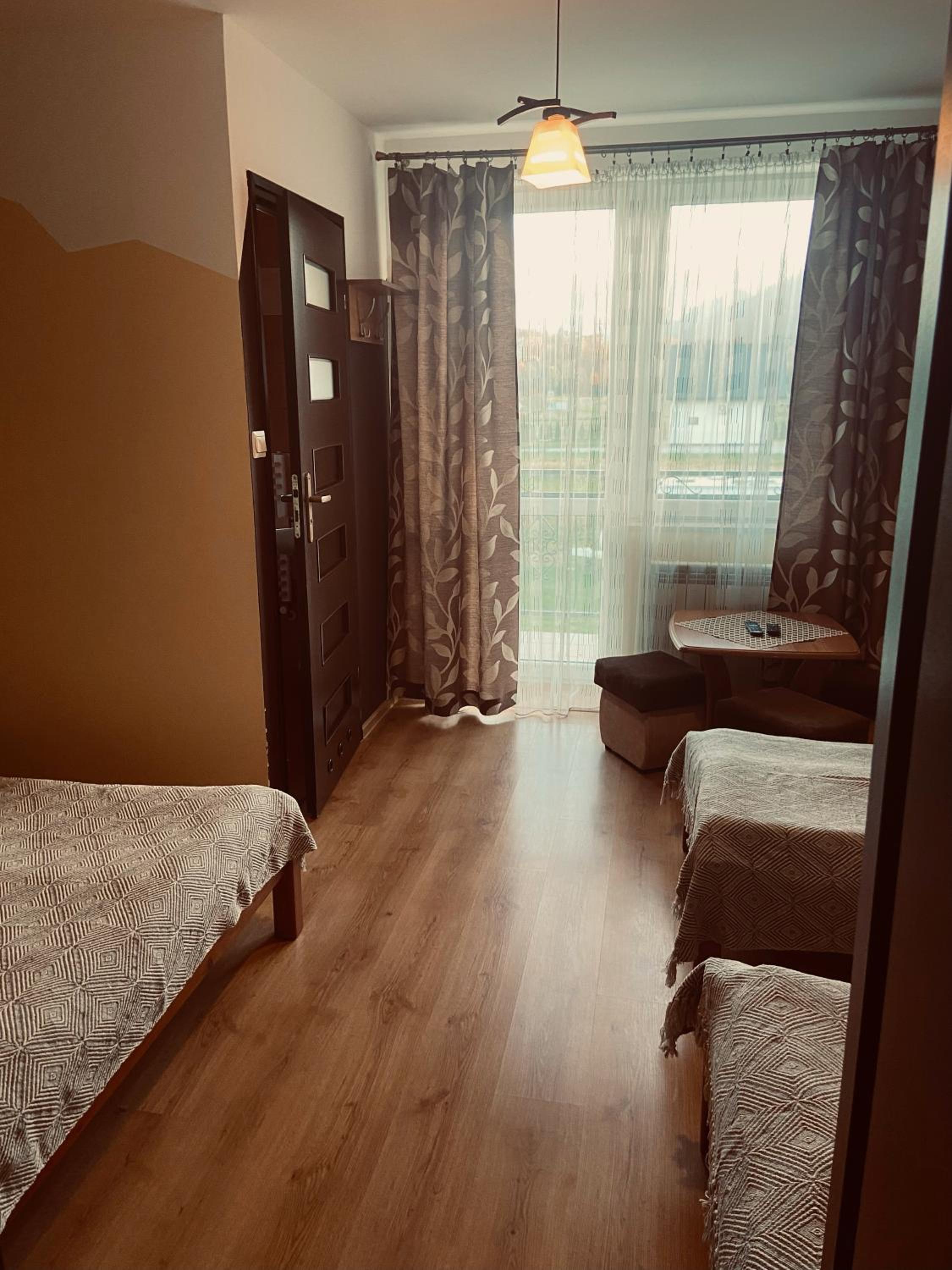 Quadruple Room with Private Bathroom photo 2