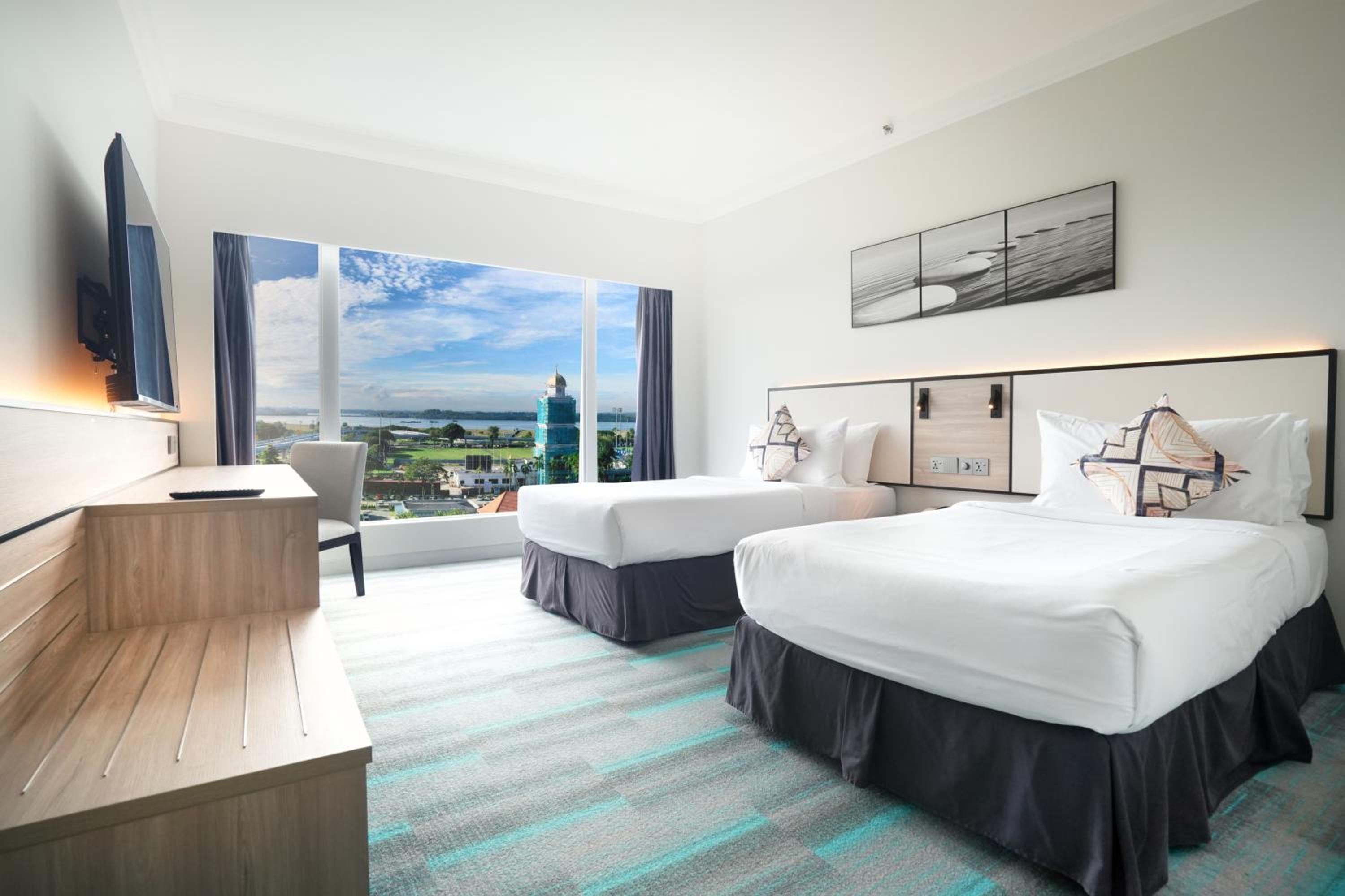 Deluxe Sea View Twin (Newly Renovated)