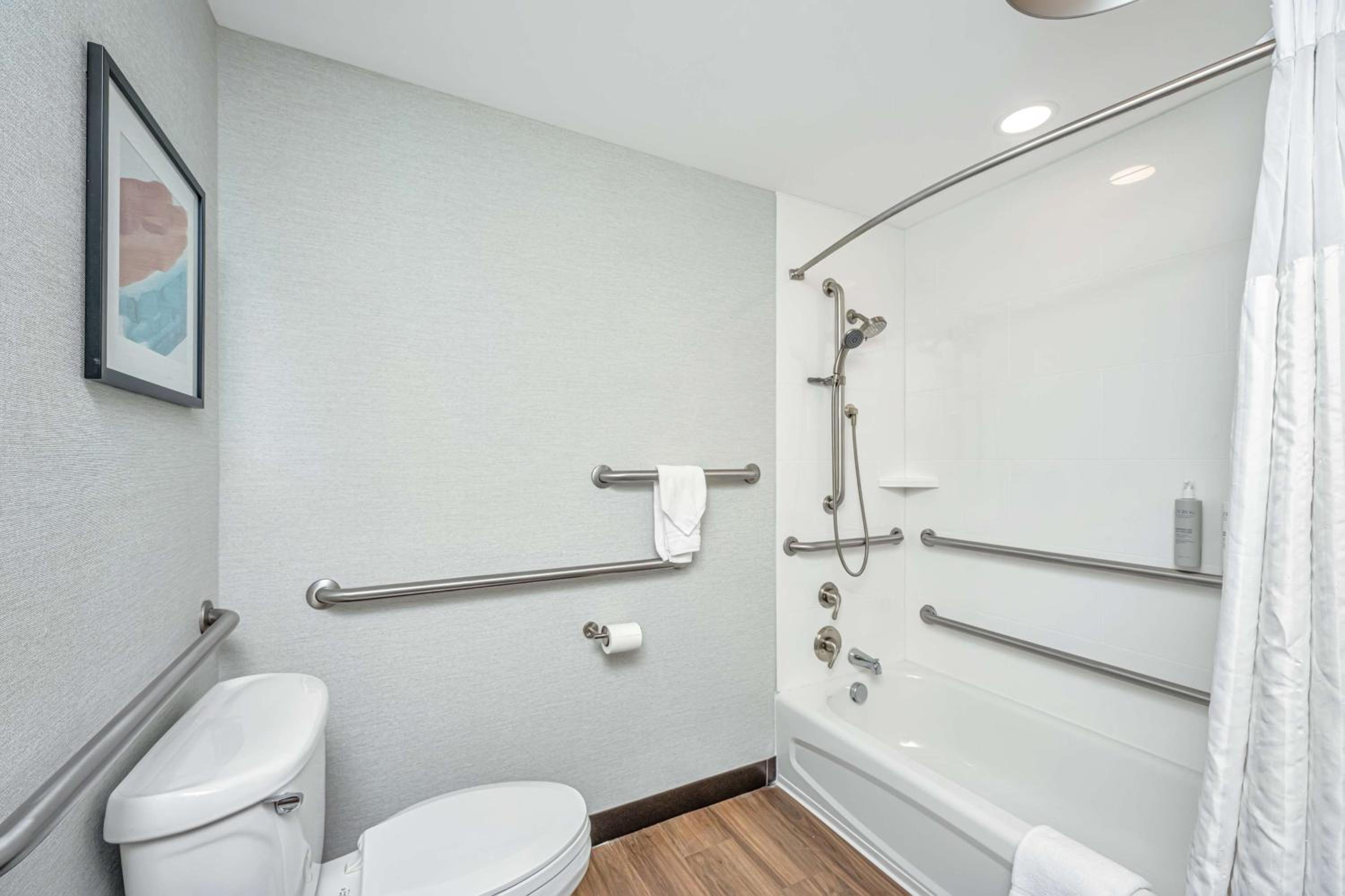 Queen Room with Two Queen Beds - Mobility and Hearing Access