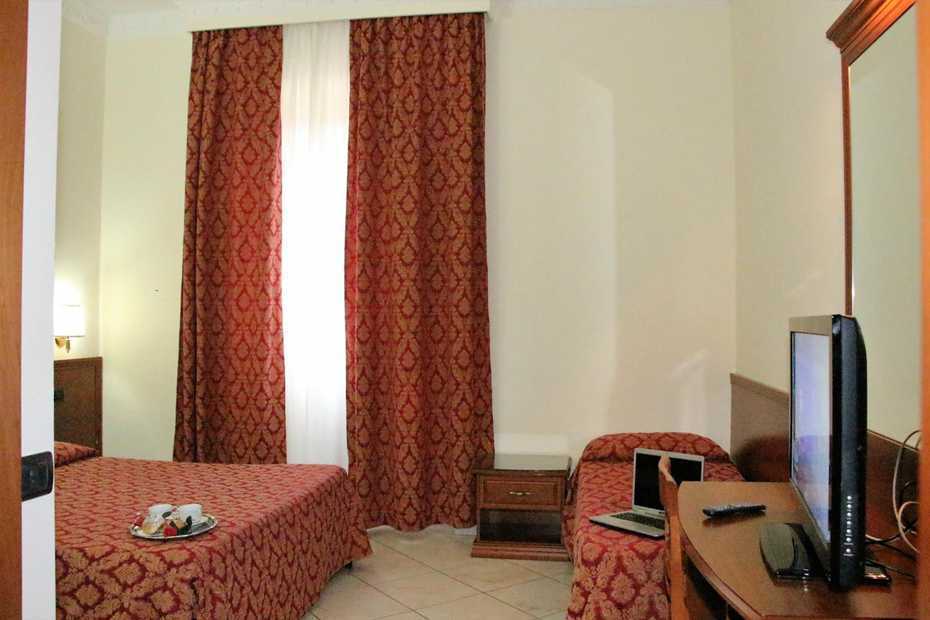 Triple Room photo 3