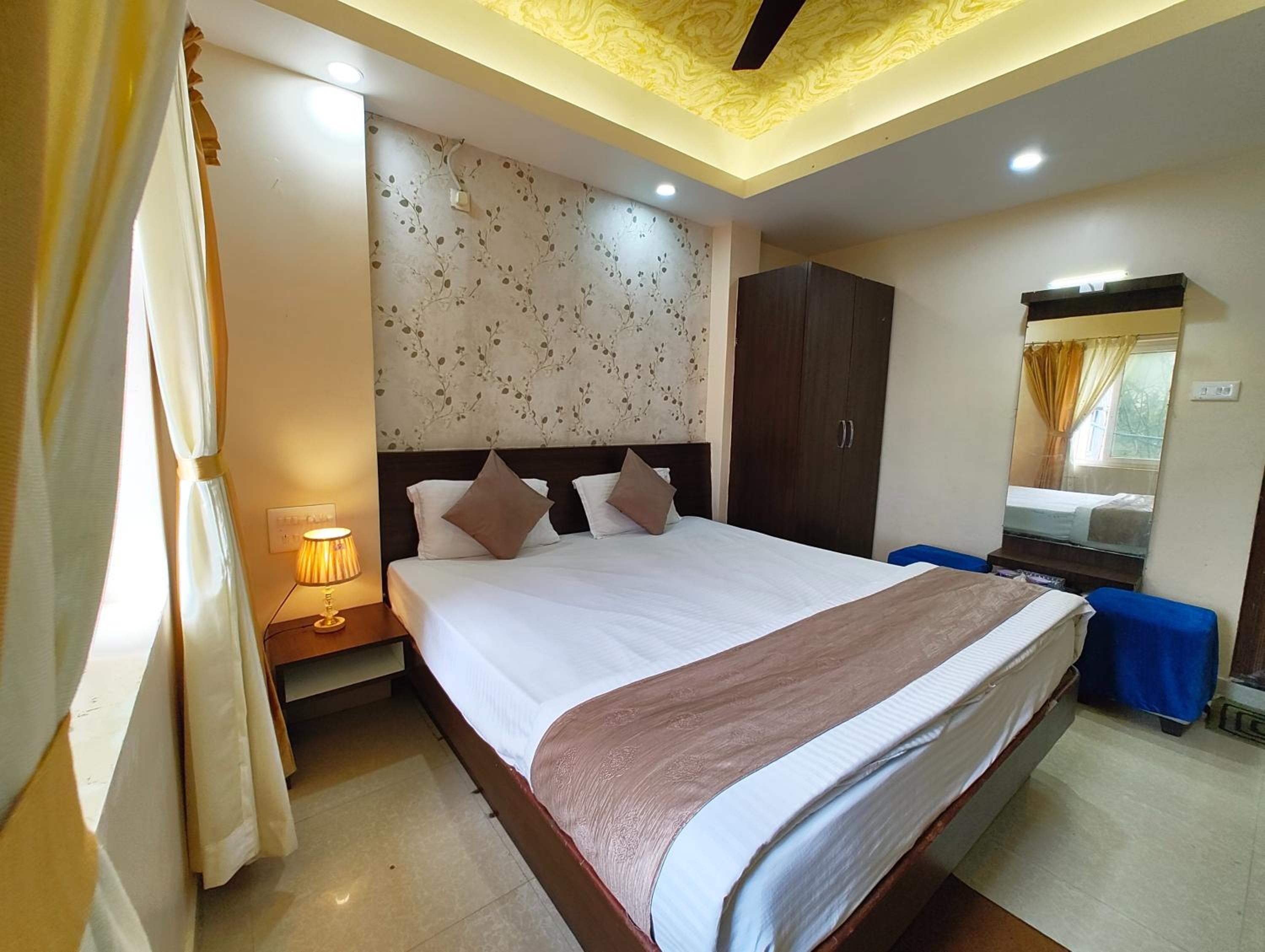 Deluxe King Room
